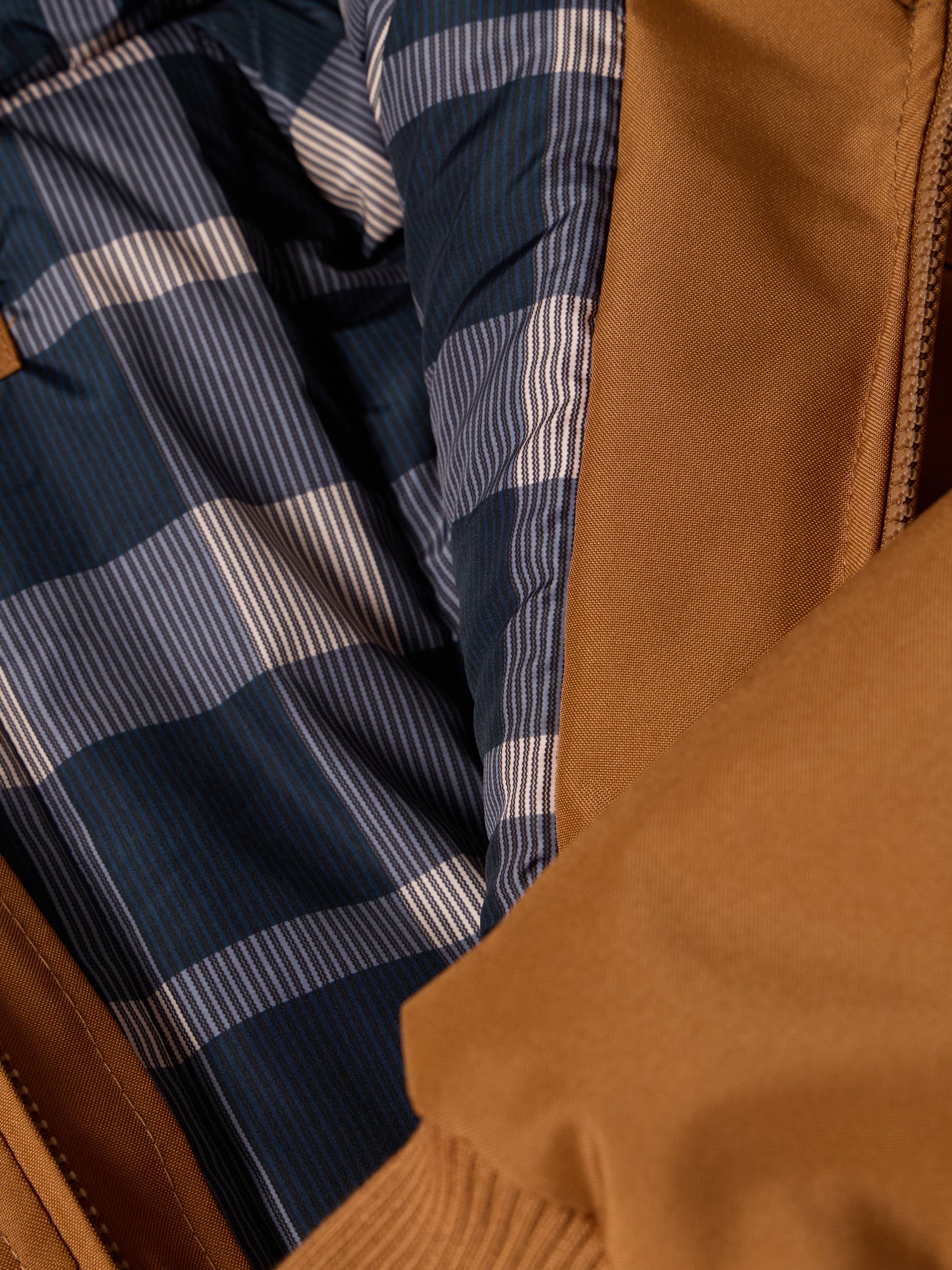 Casaco com carapuço