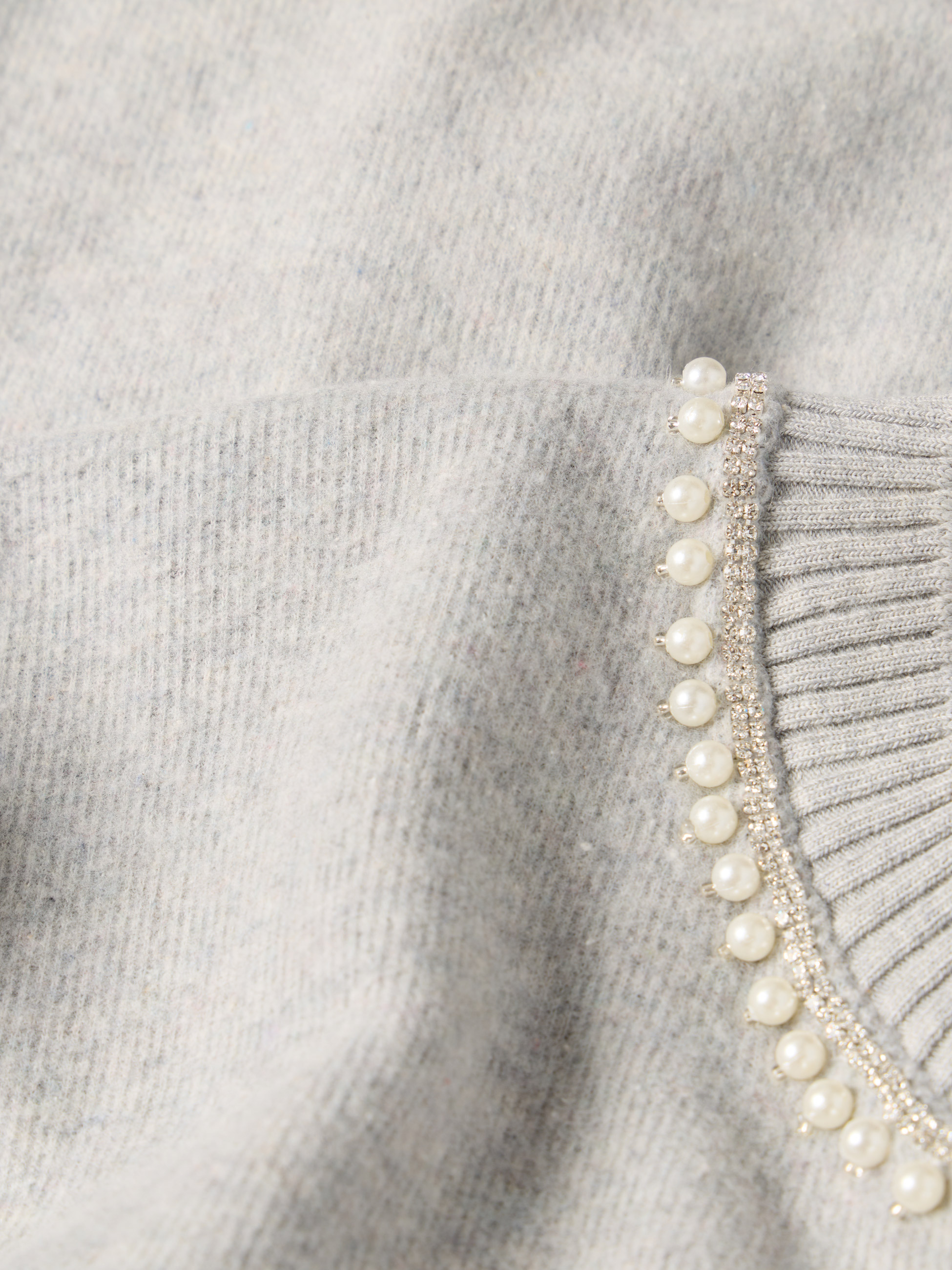 Camisola com apliques