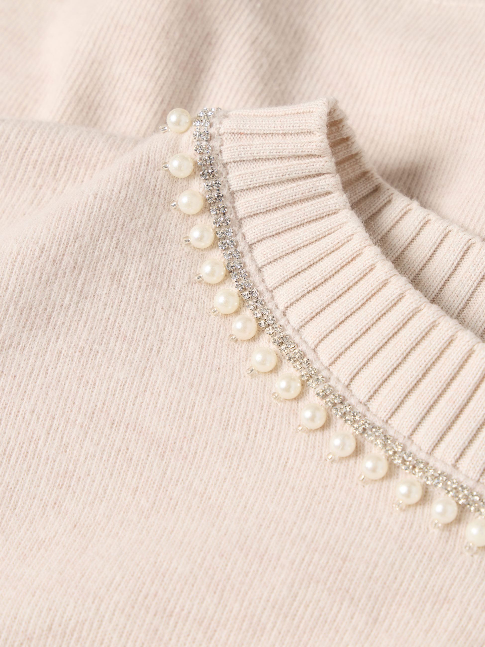 Camisola com apliques