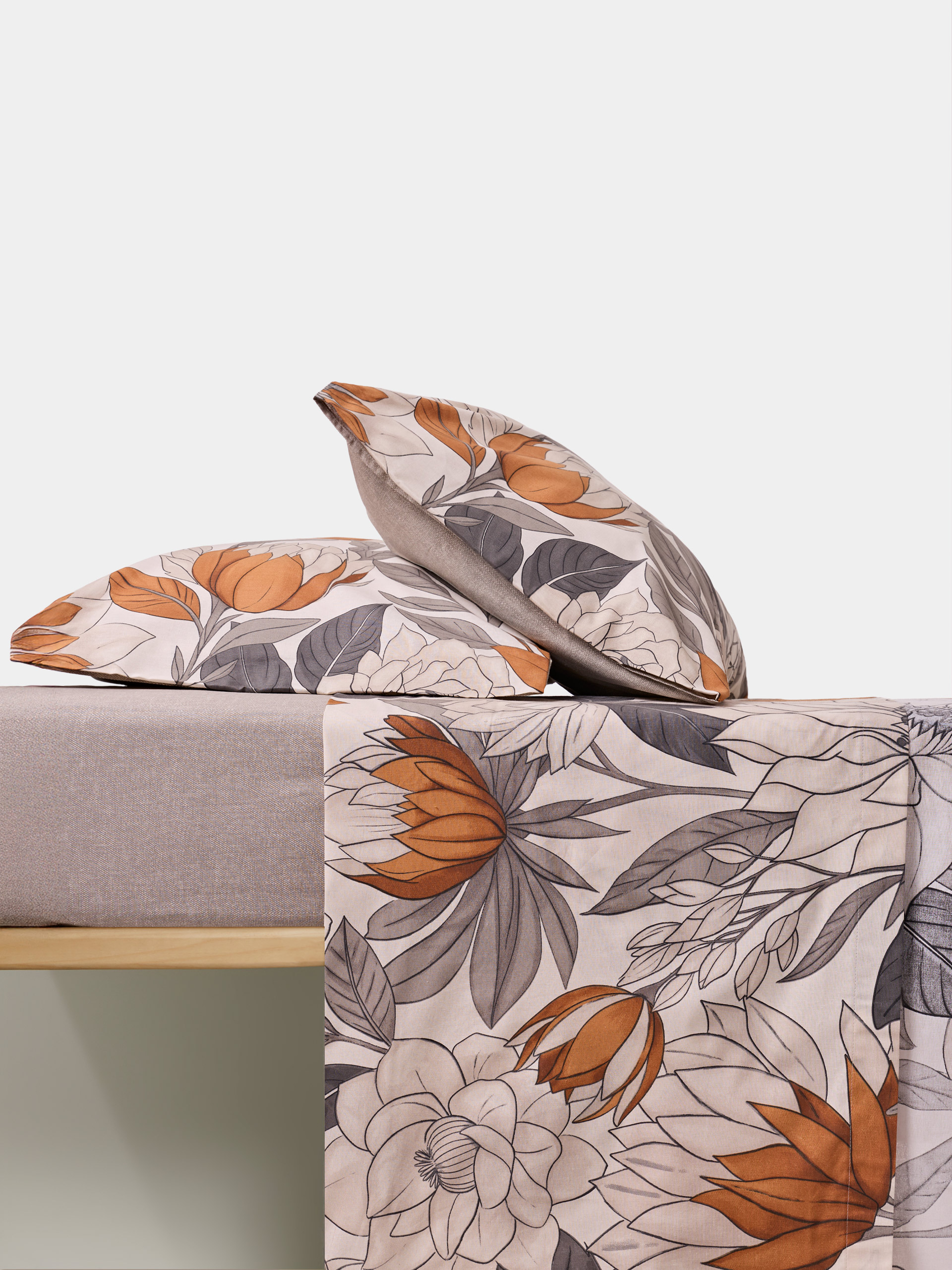 Jogo de lençóis com padrão floral