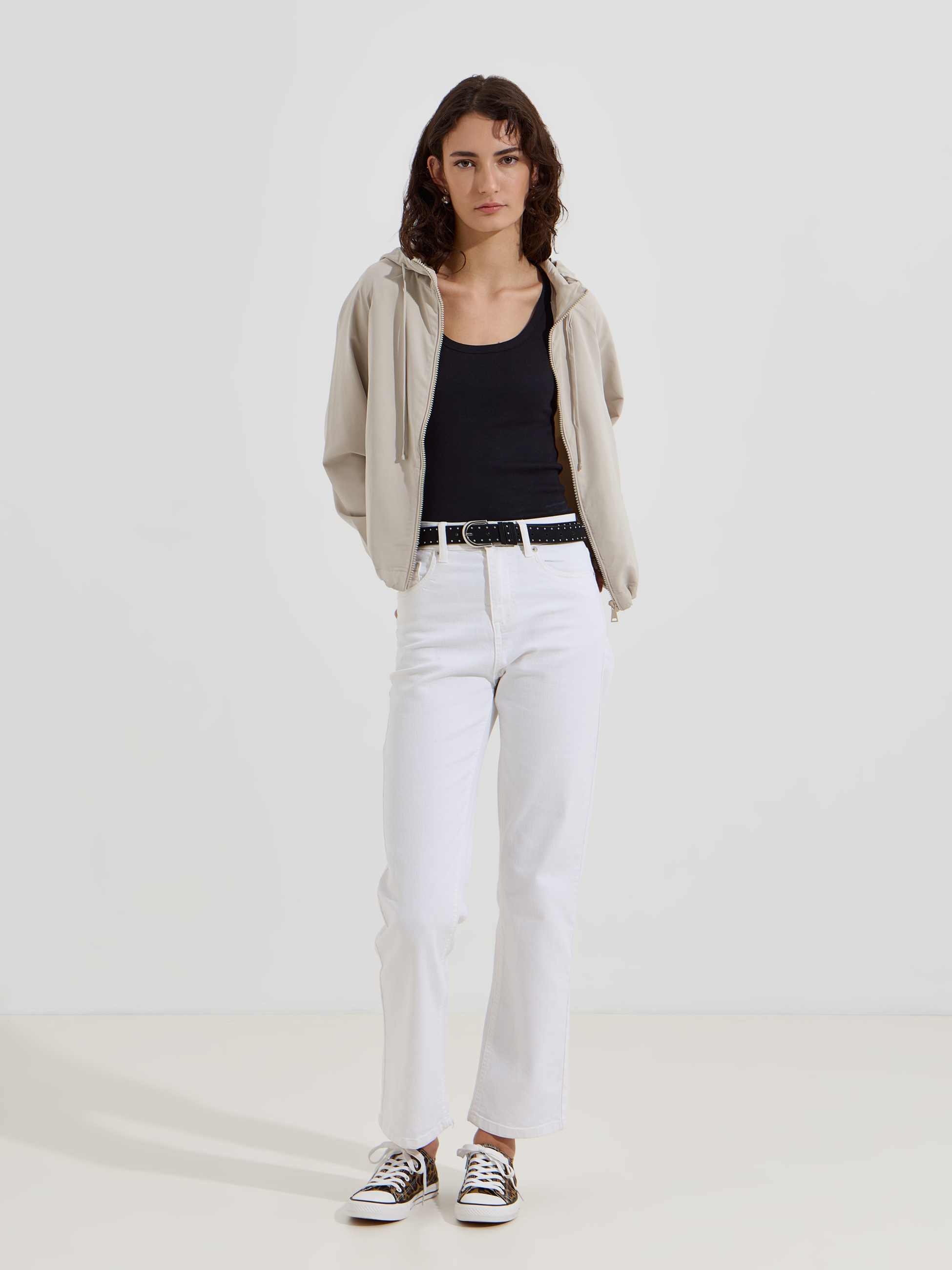 Parka com carapuço curta