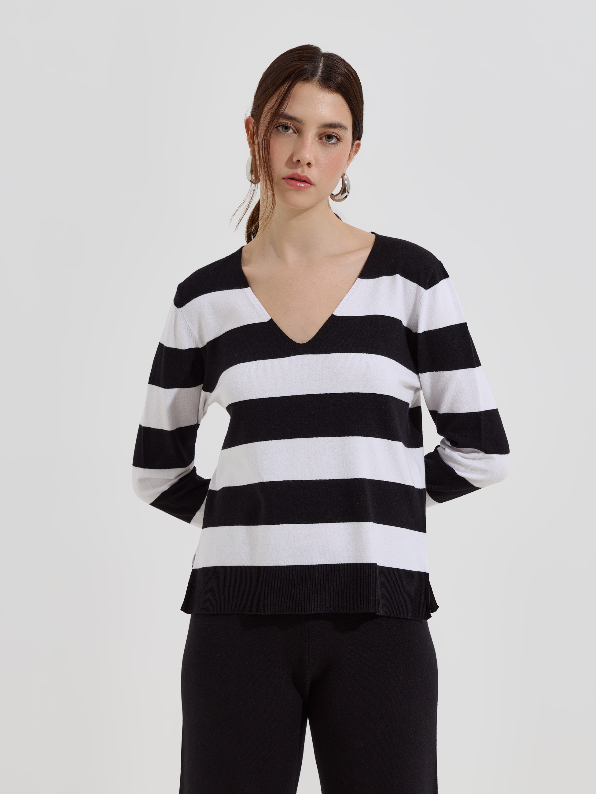 Camisola de malha às riscas