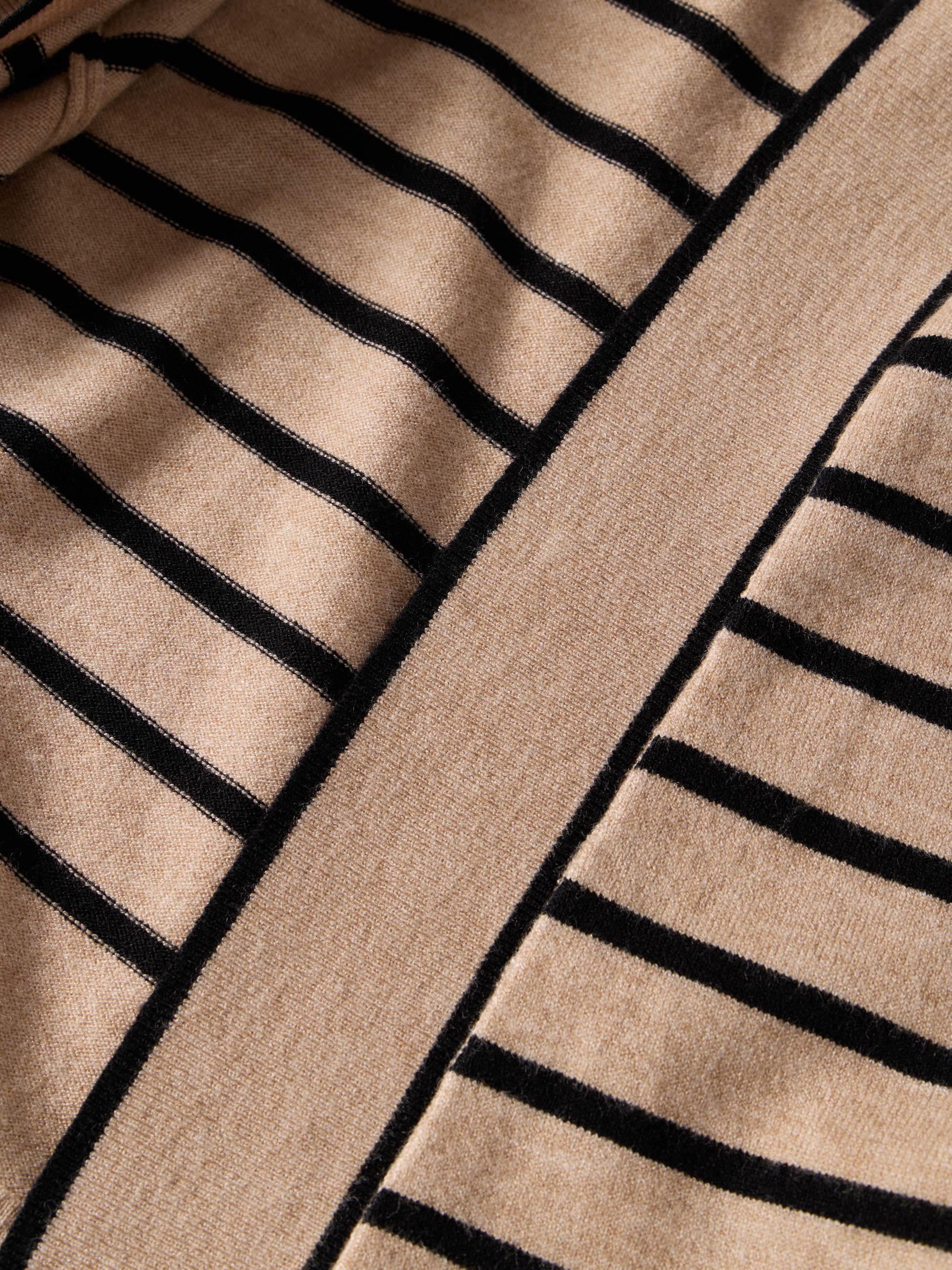 Casaco de malha às riscas