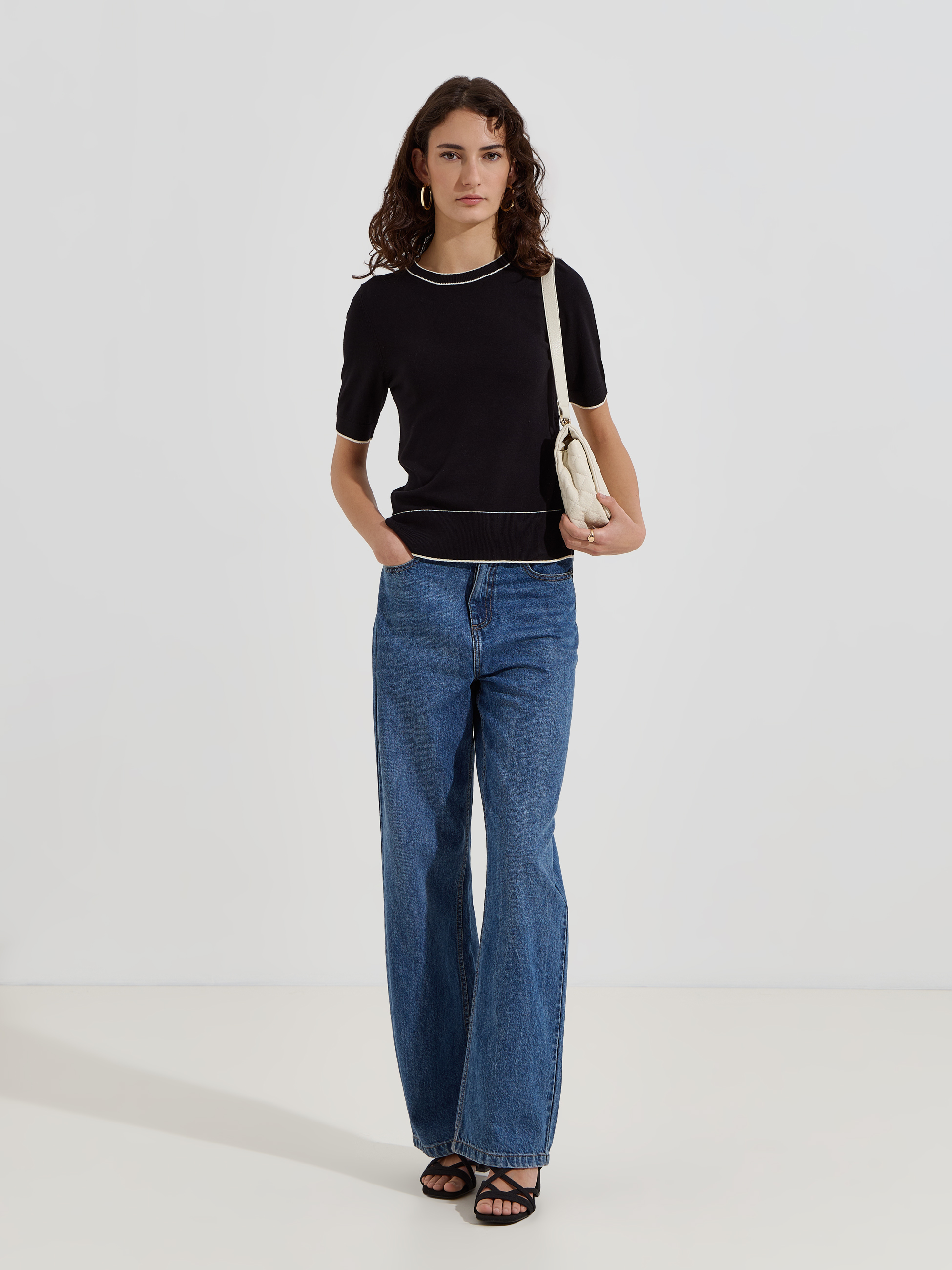 Camisola de malha com detalhes em contraste