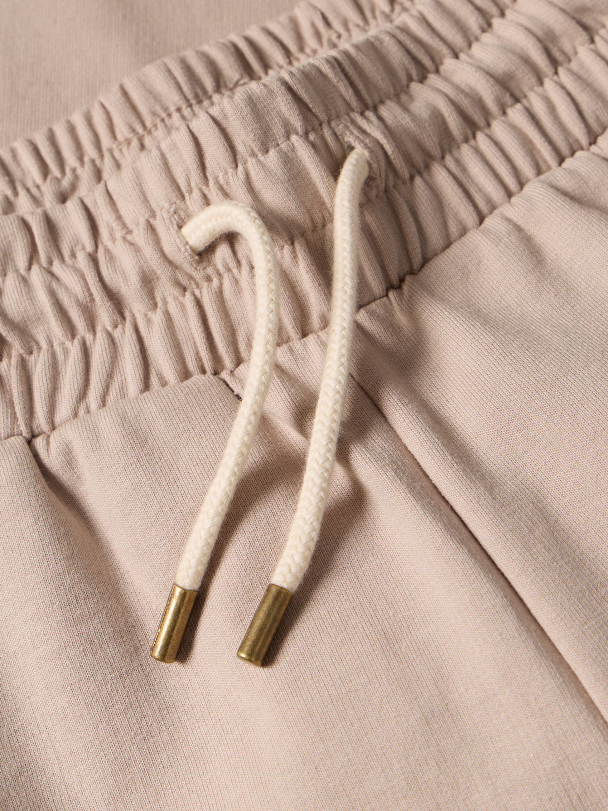 Calças com risca lateral