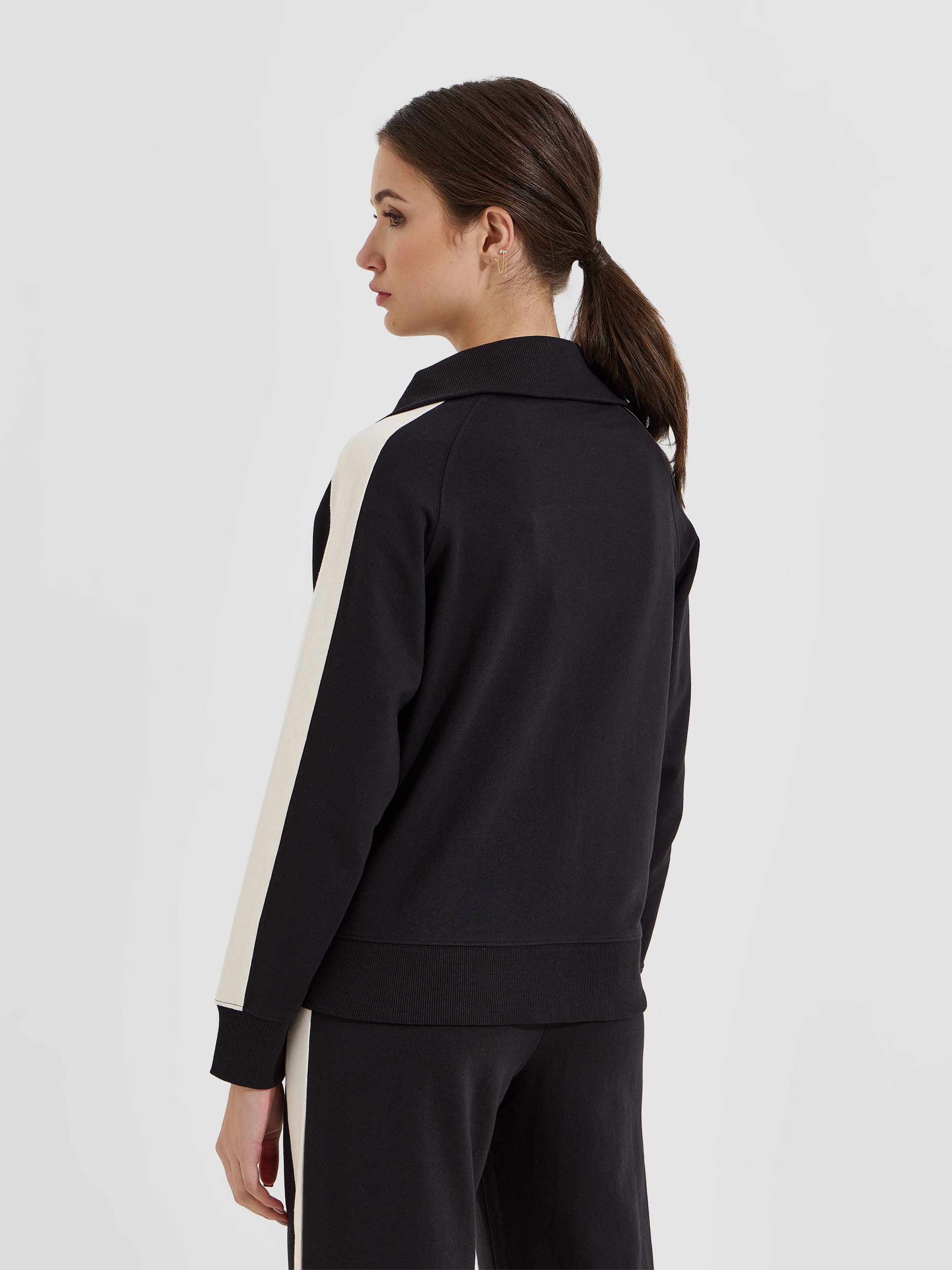 Casaco com risca lateral