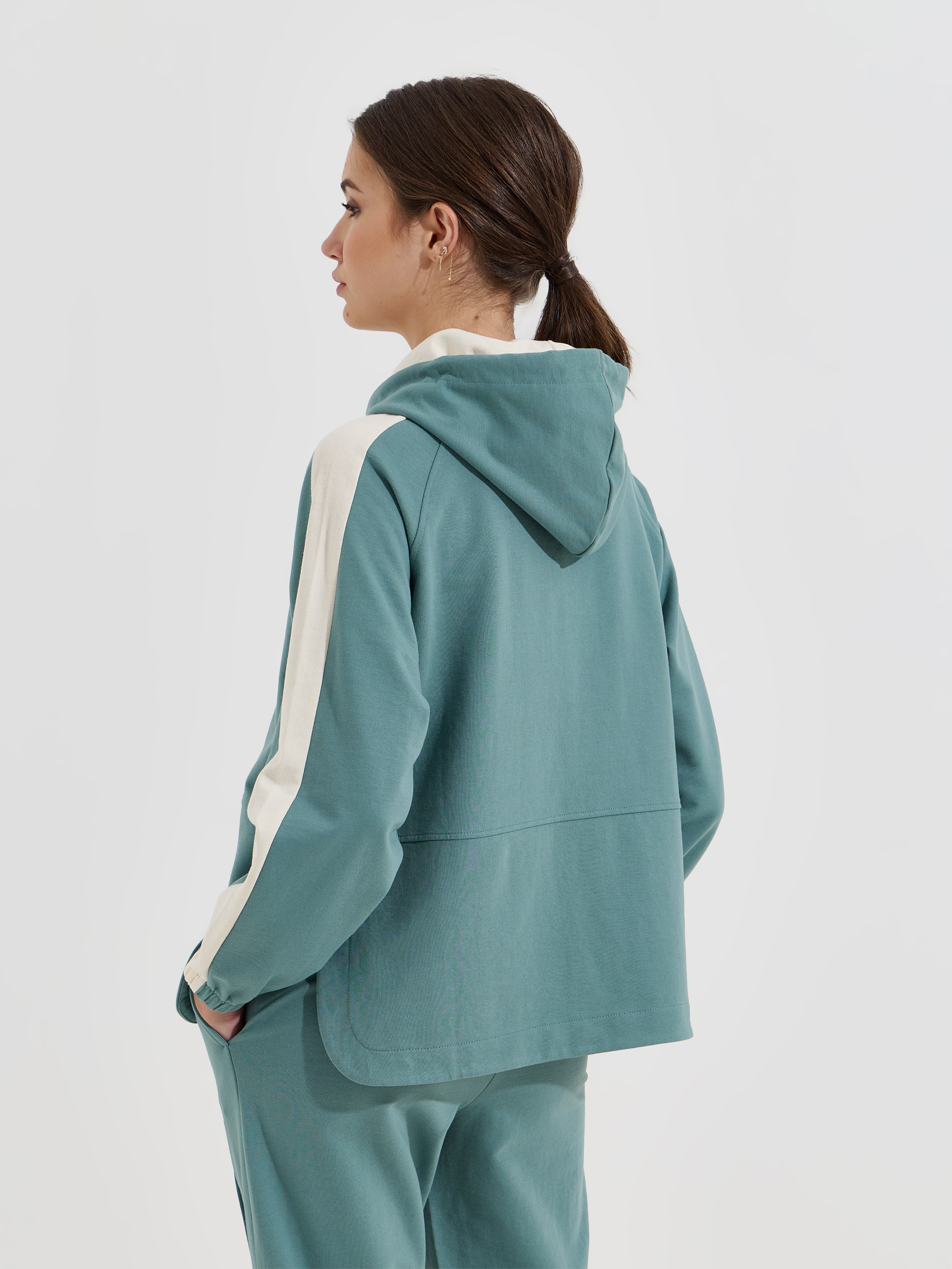 Camisola com carapuço e risca lateral