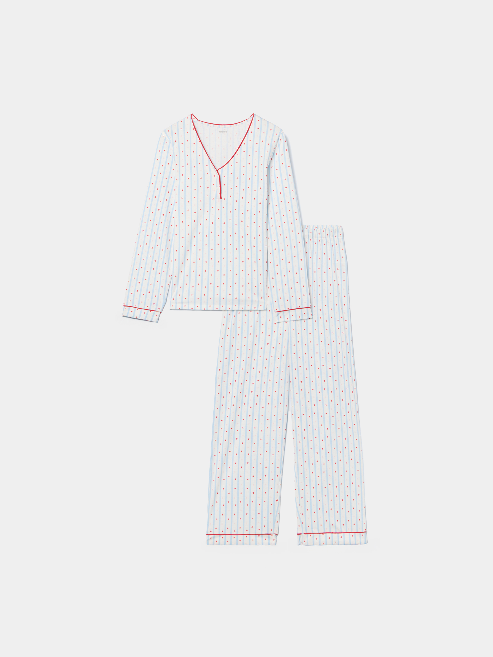 Pijama estampado com corações