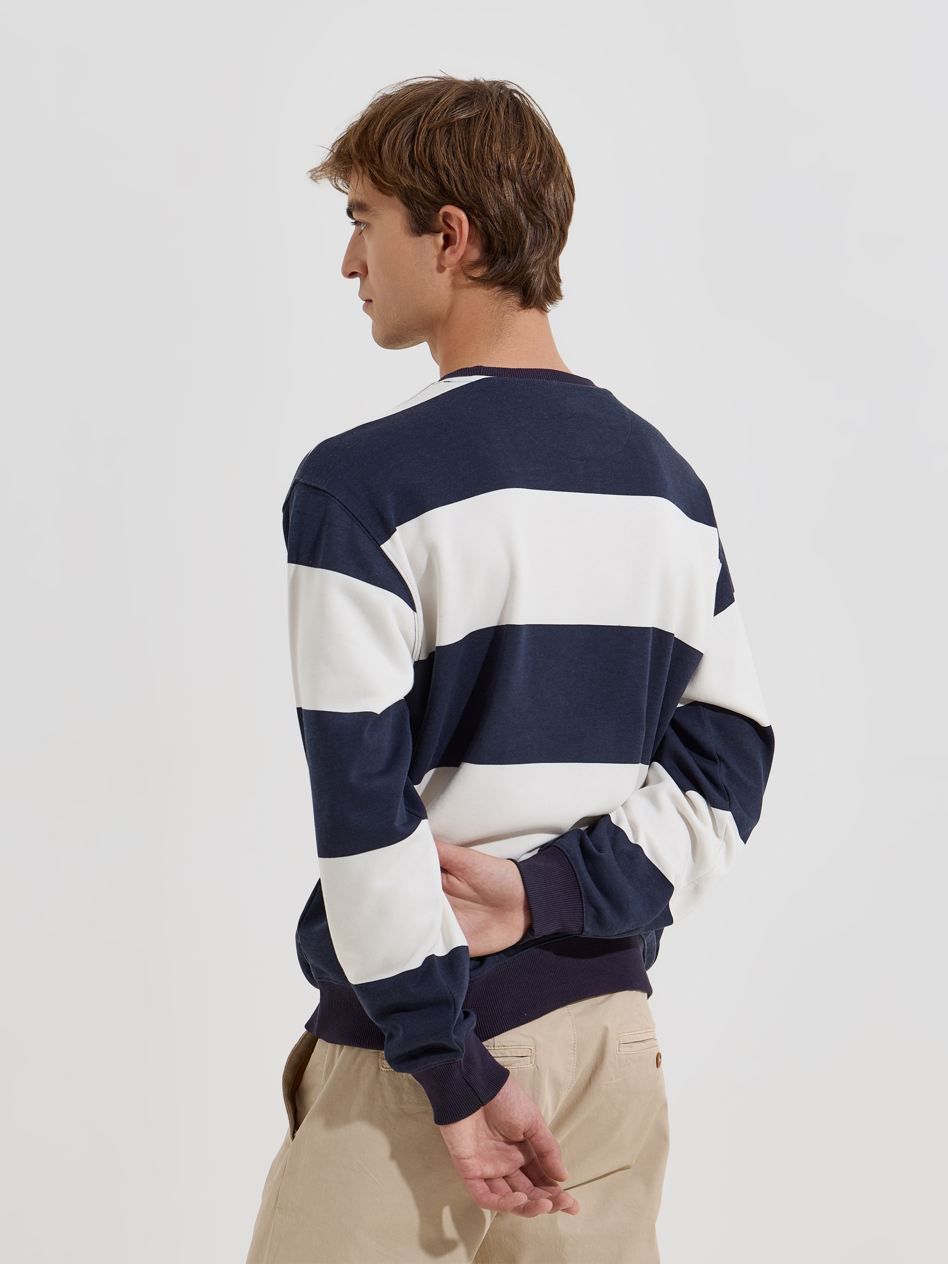 Camisola de felpa com riscas largas