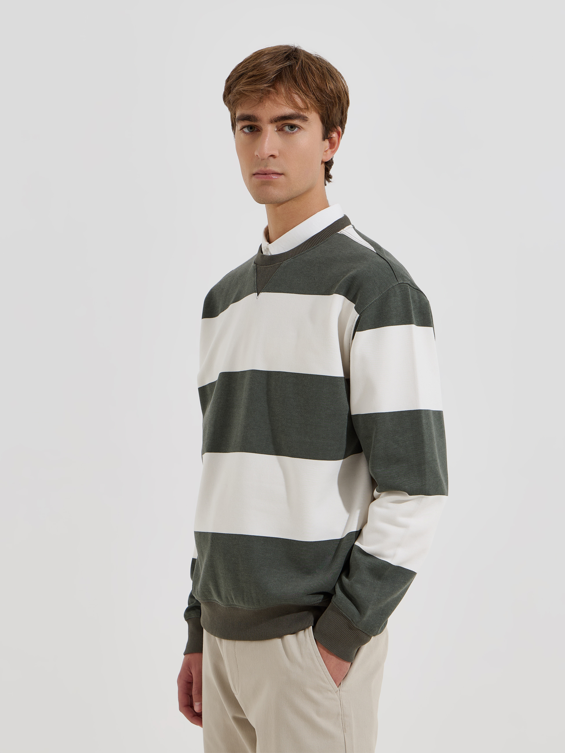 Camisola de felpa com riscas largas