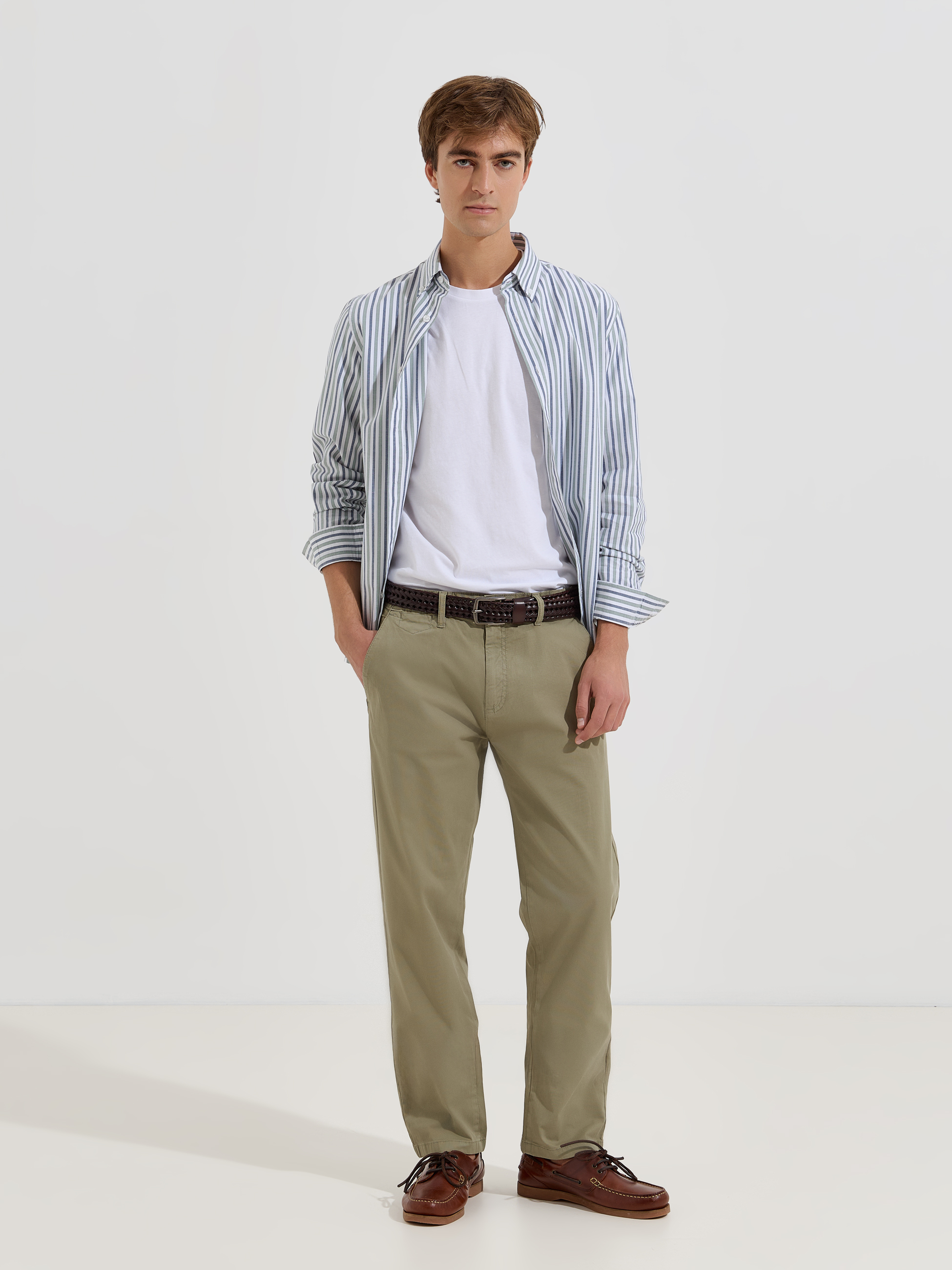 Calças chino regular fit