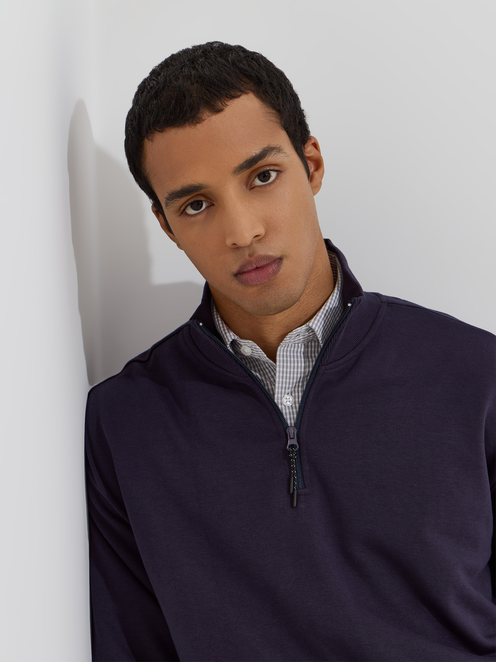 Camisola com gola de fecho