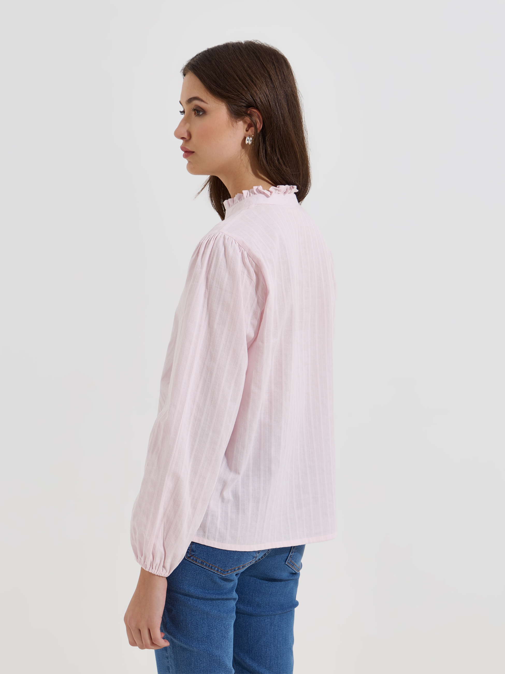 Blusa com decote franzido