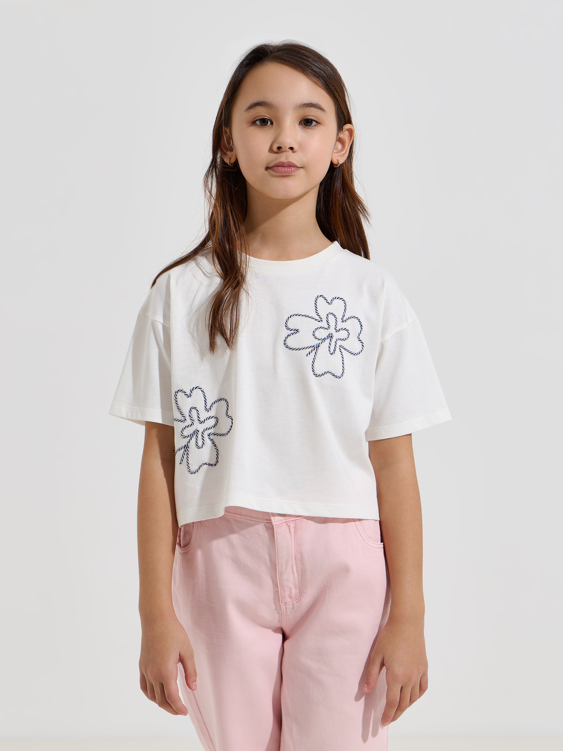 T-shirt cropped com flores