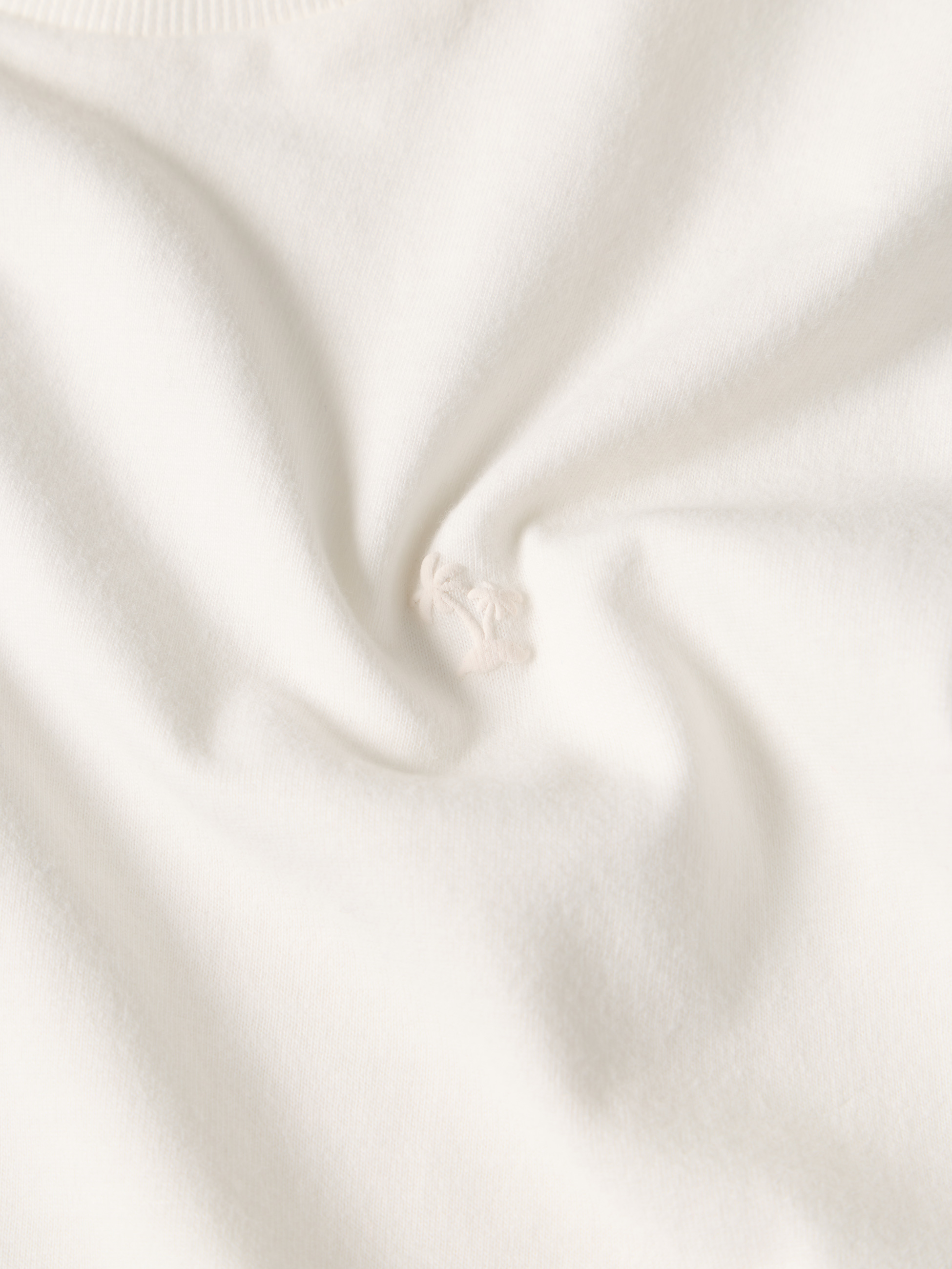 T-shirt com pormenor estampado