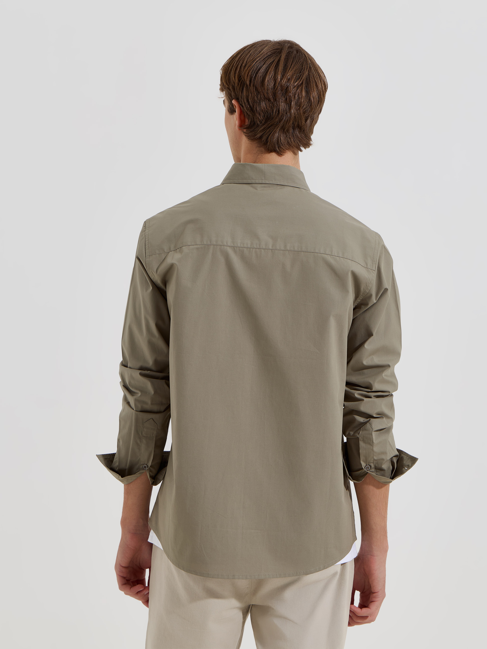 Camisa clássica com bolso