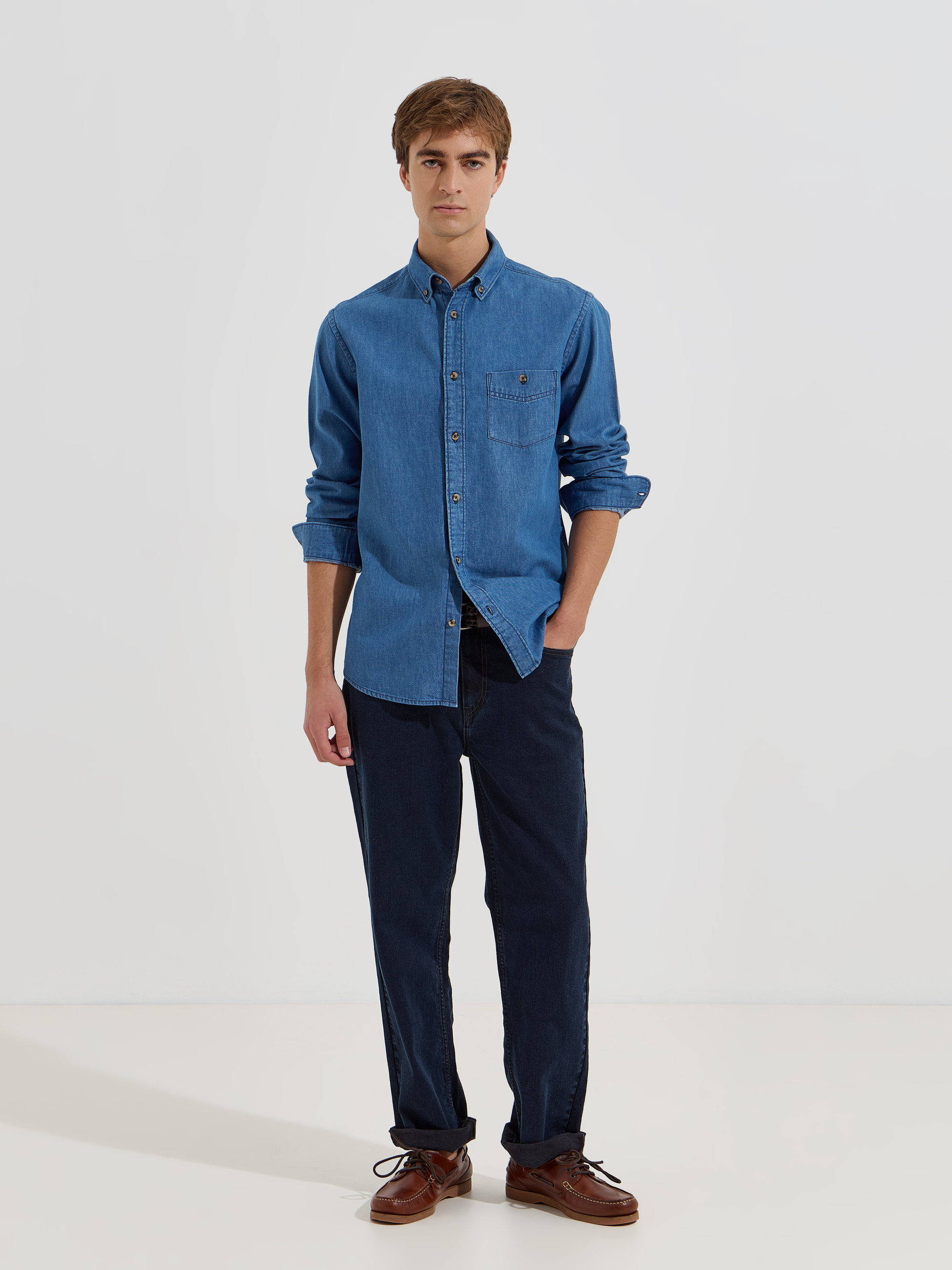 Camisa de ganga com bolso