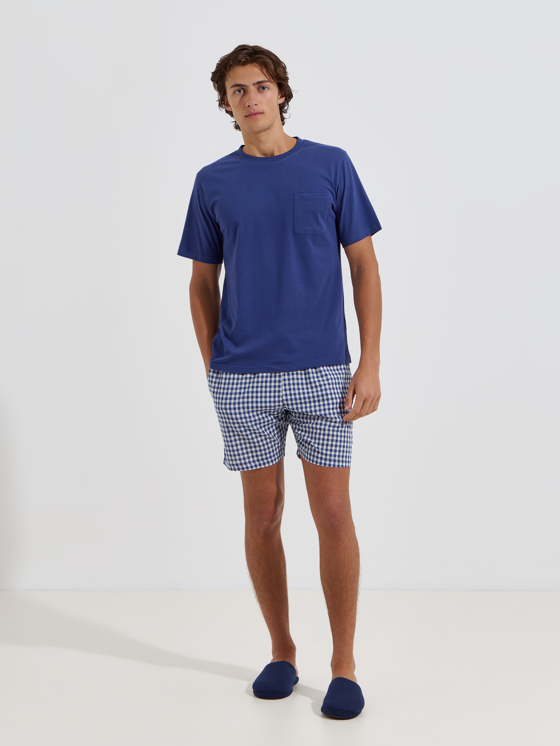 Pijama curto com calções xadrez