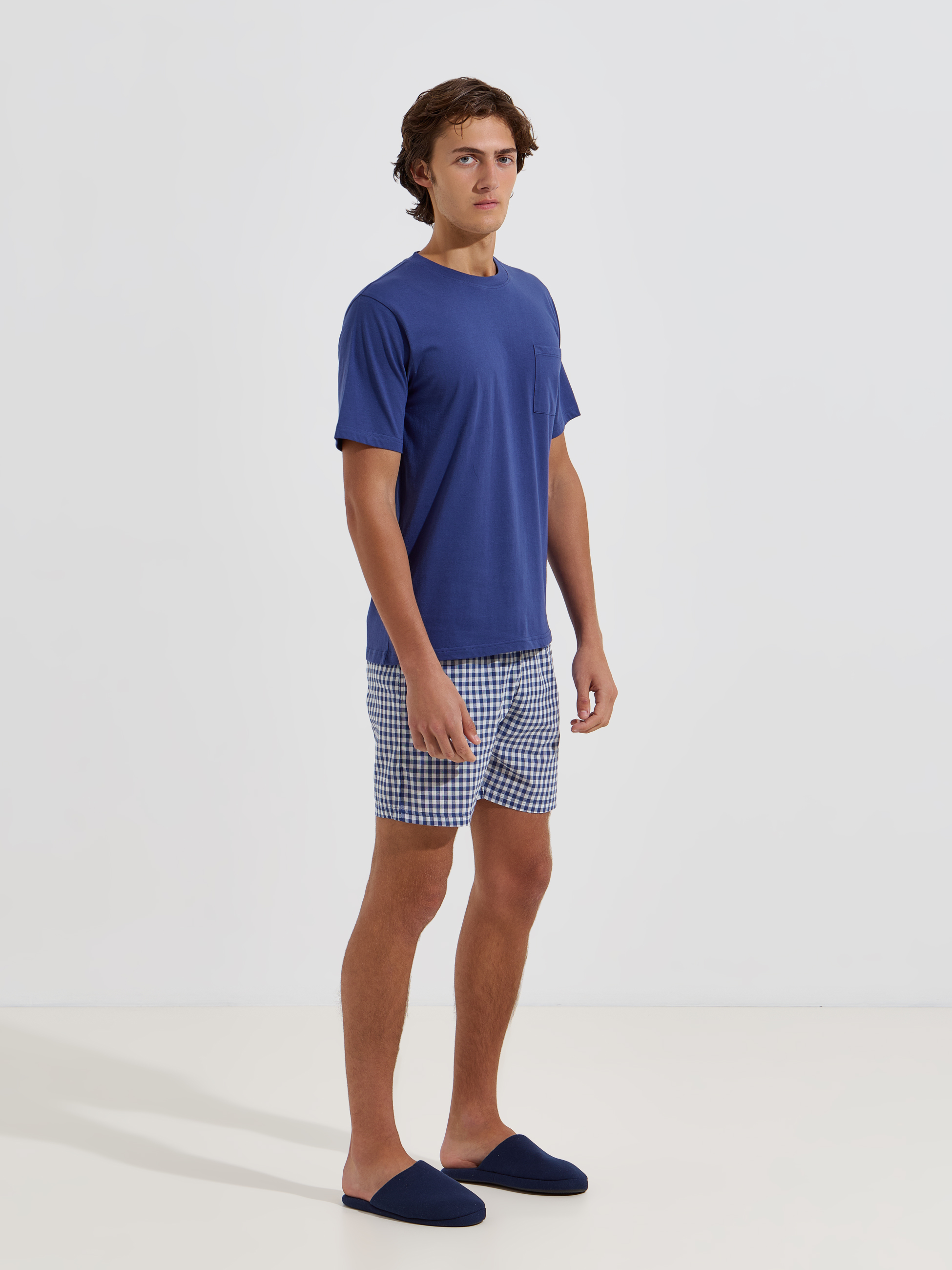 Pijama curto com calções xadrez