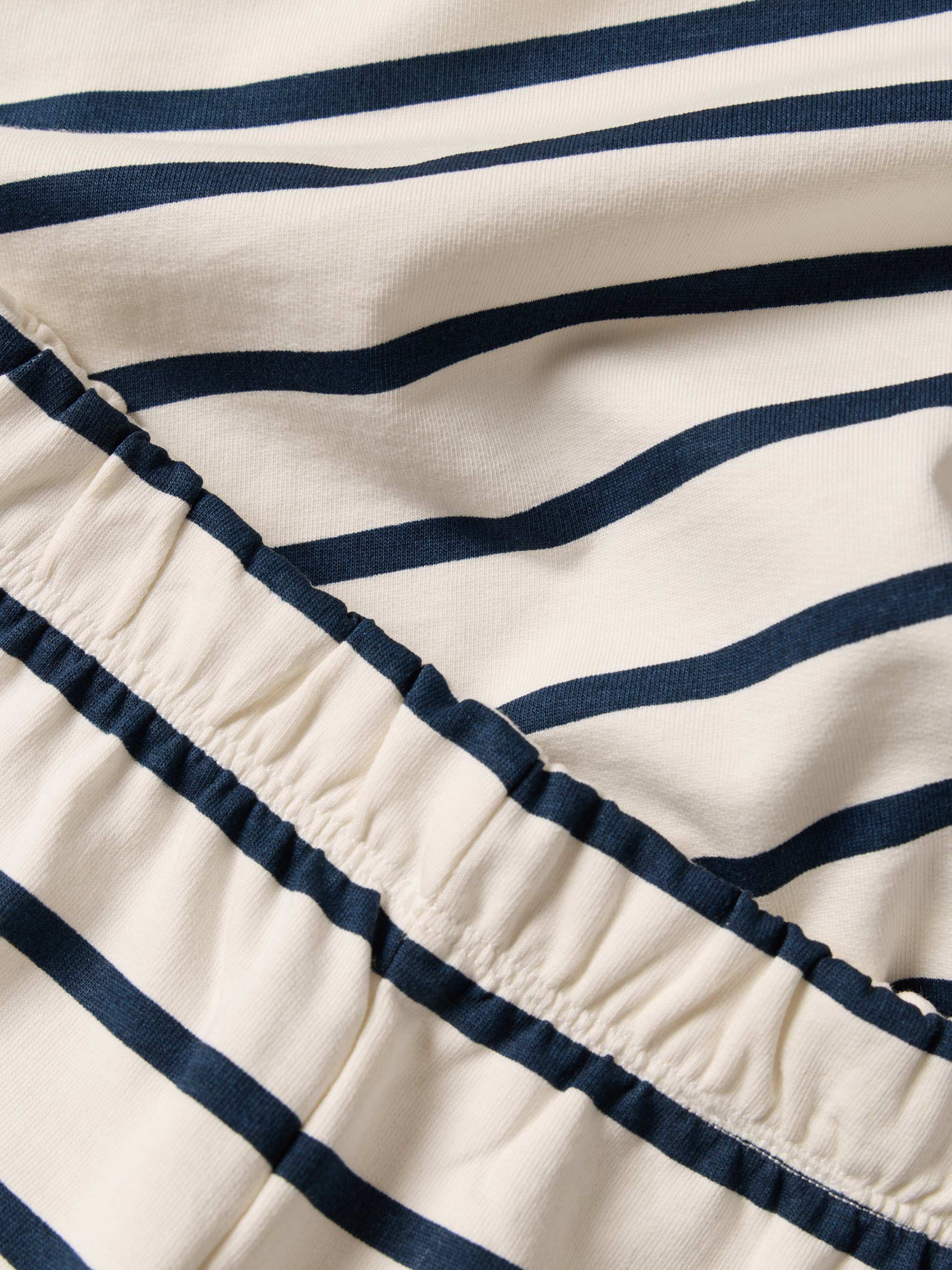 Conjunto estampado às riscas