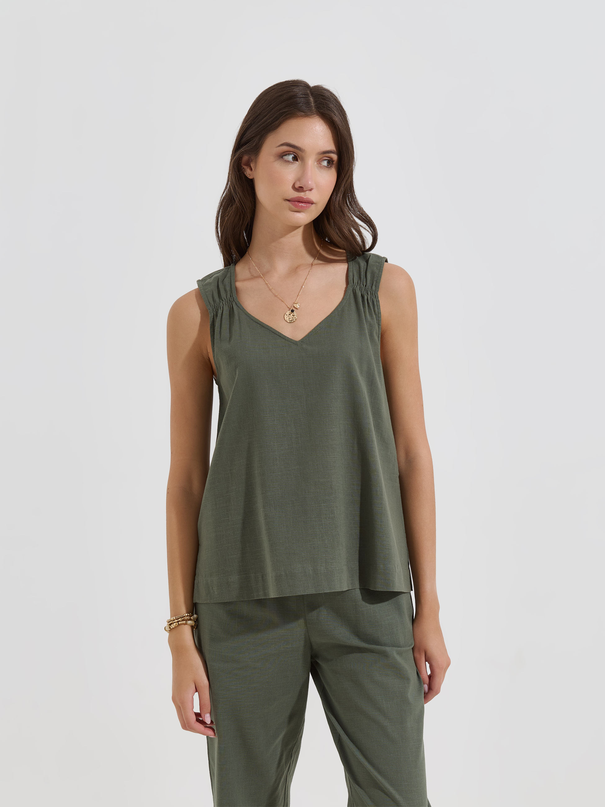 Blusa fluída de alças largas