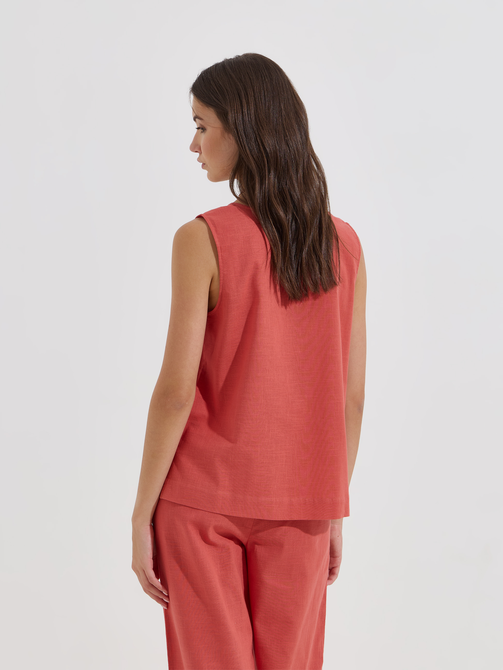 Blusa fluída de alças largas