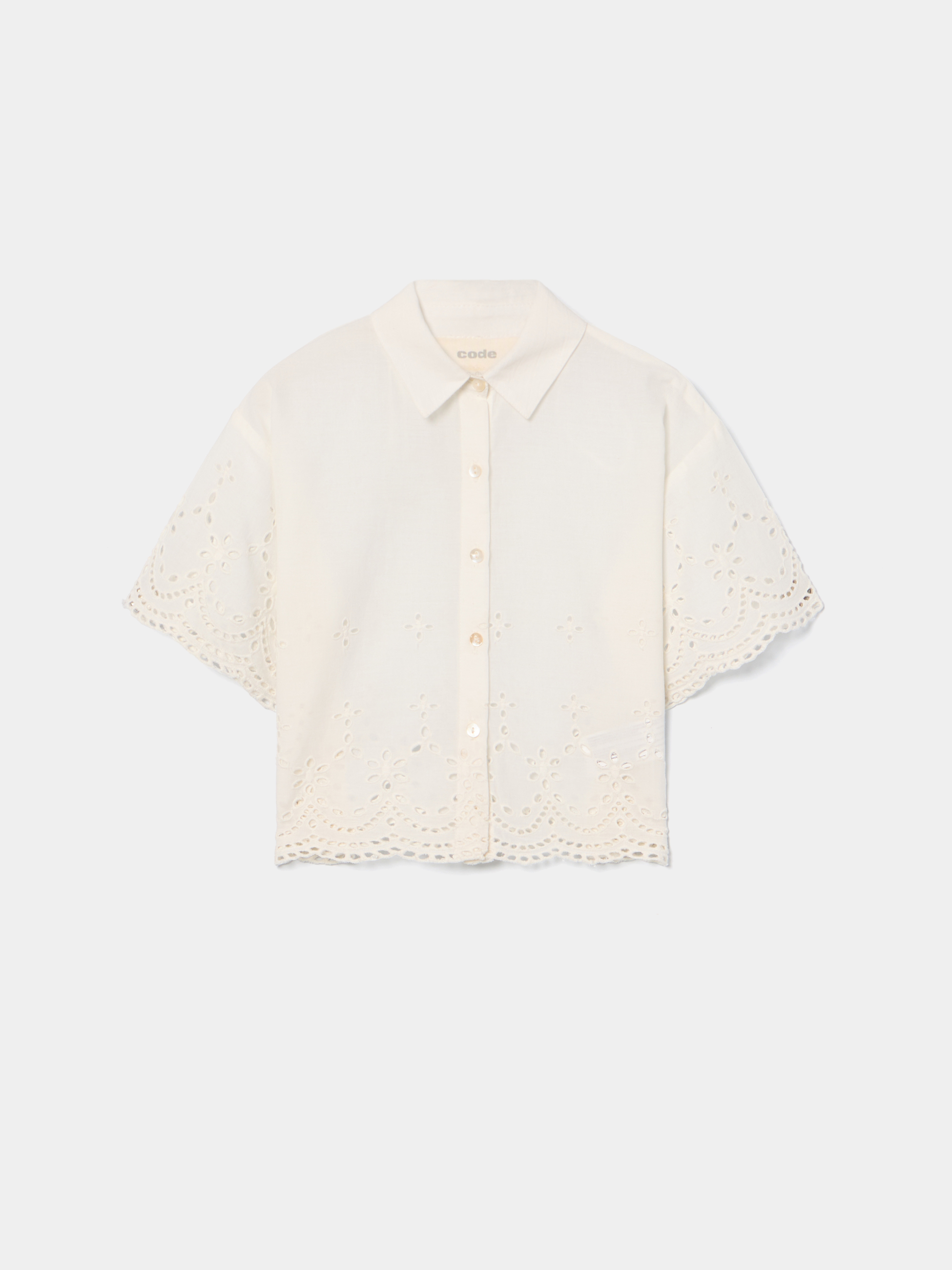 Camisa com bordado inglês