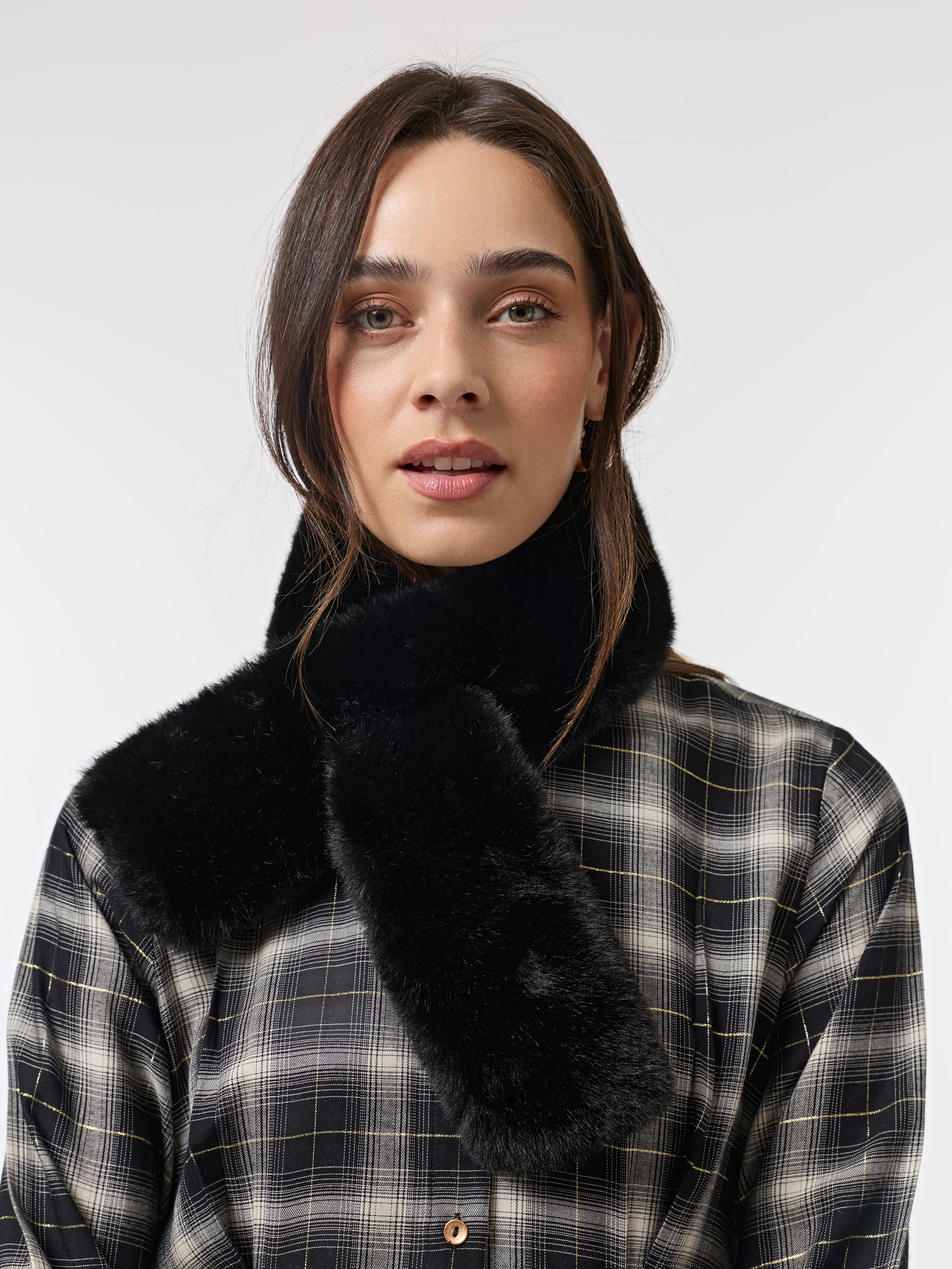 Cachecol em pelo sintético