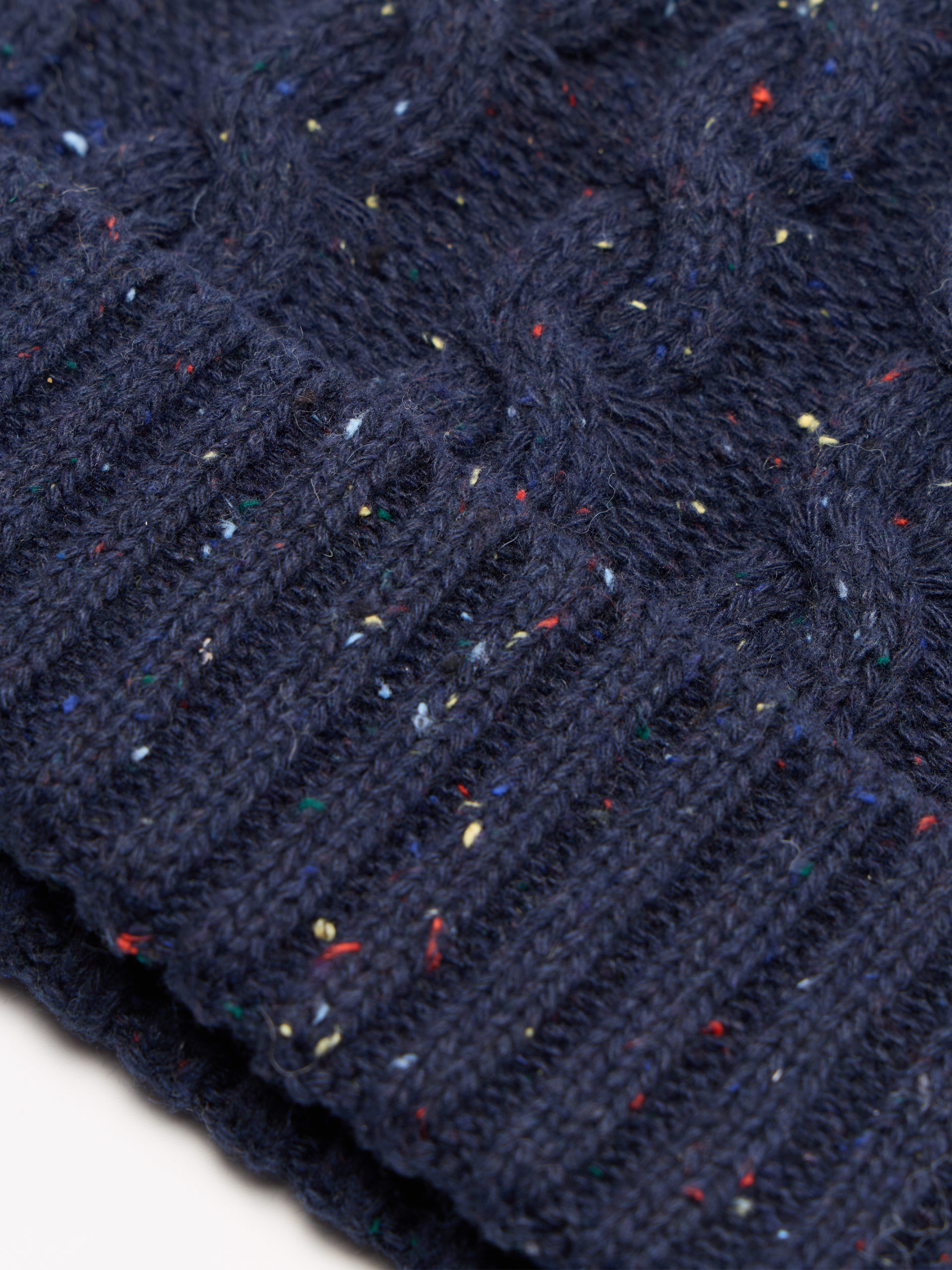 Gorro com malha colorida