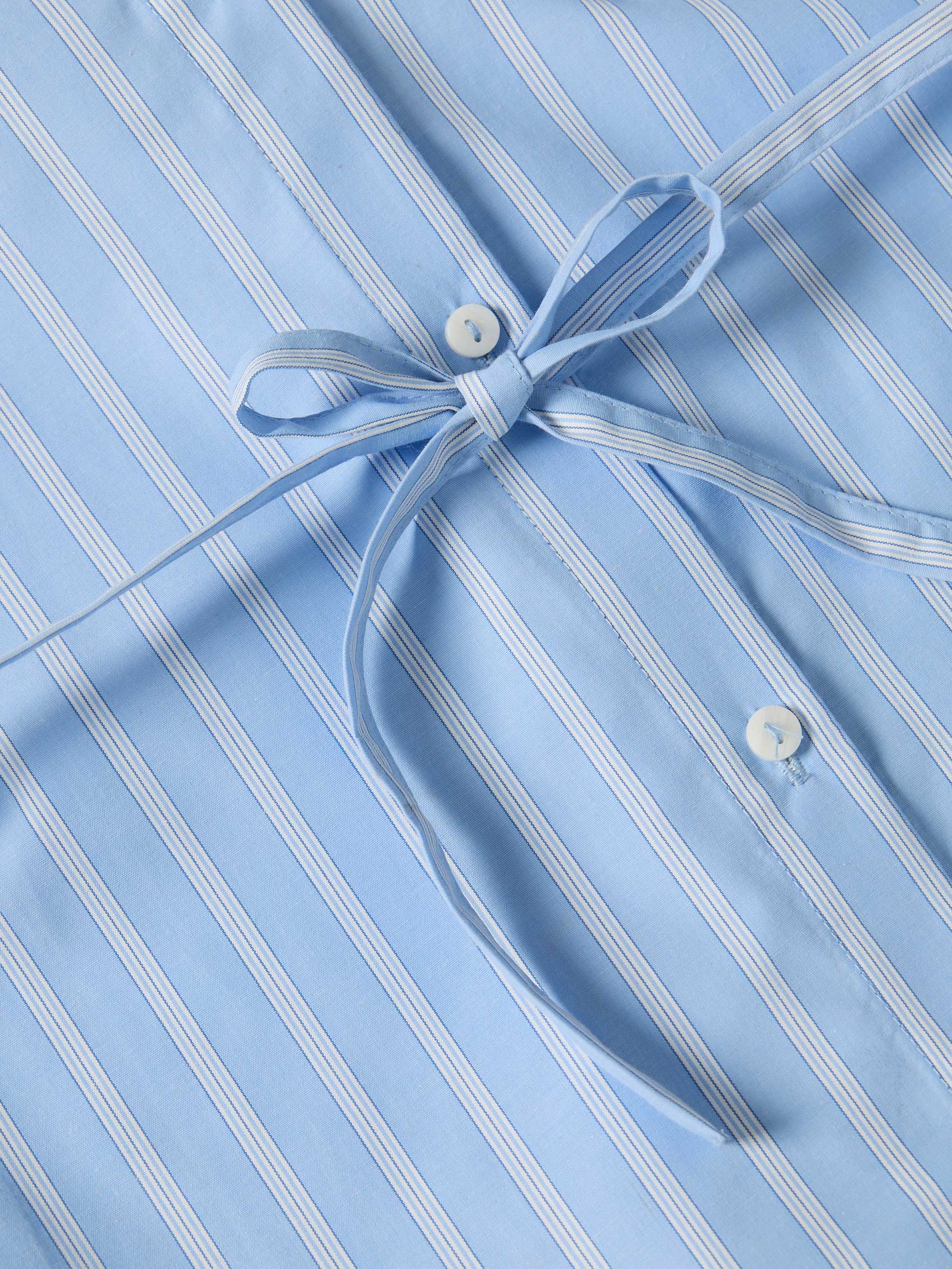 Camisa às riscas com cinto