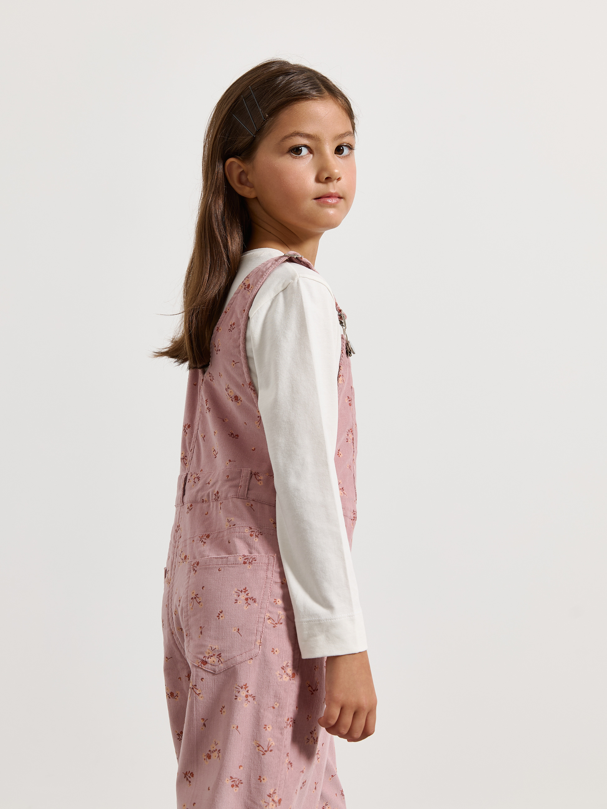 Jardineiras com estampado floral