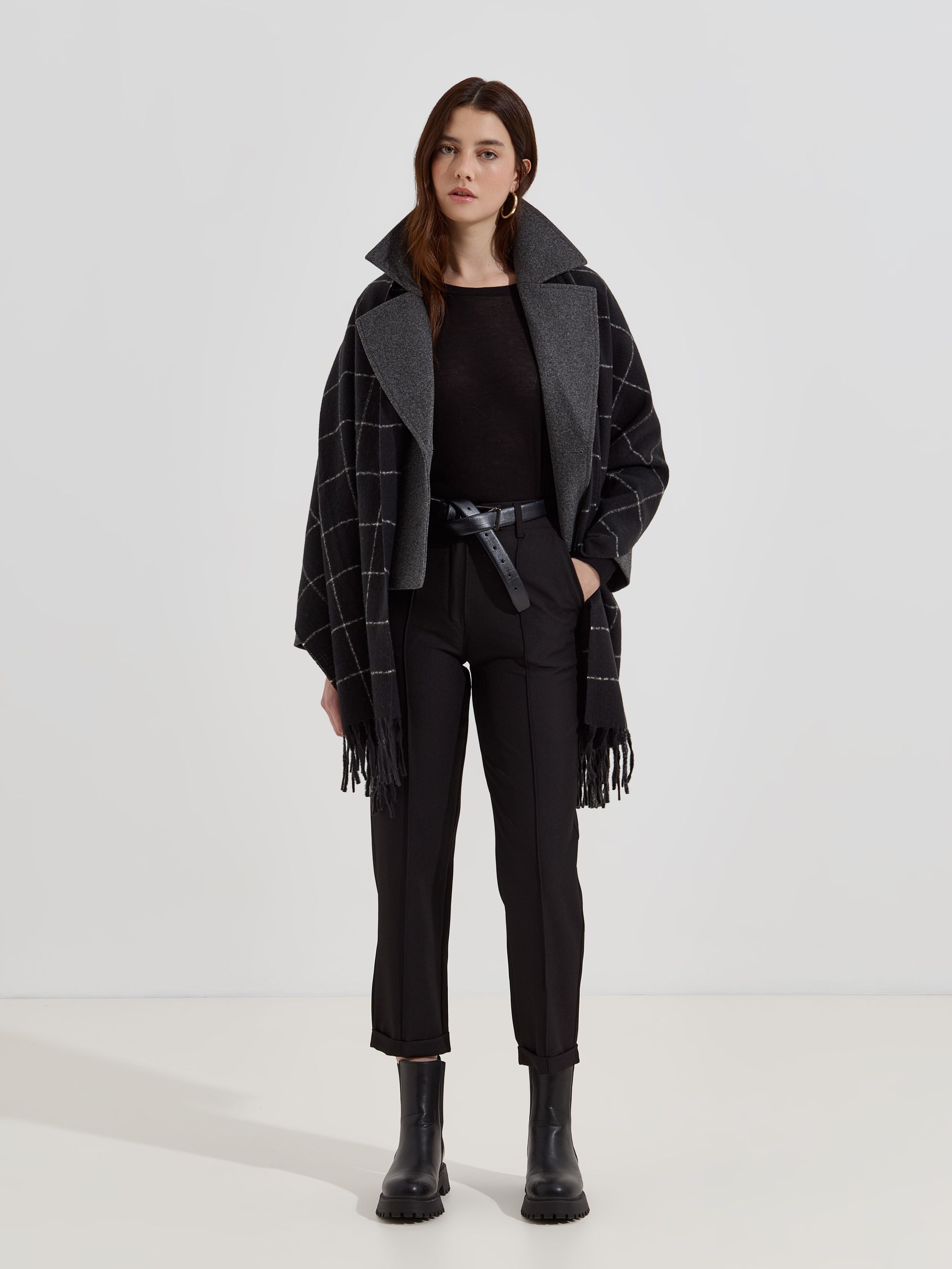 Calças de tecido com 2 botões