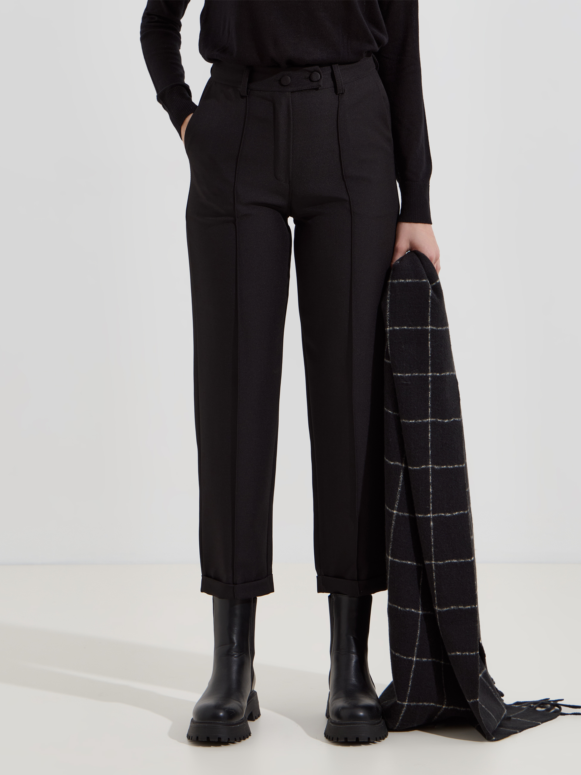 Calças de tecido com 2 botões