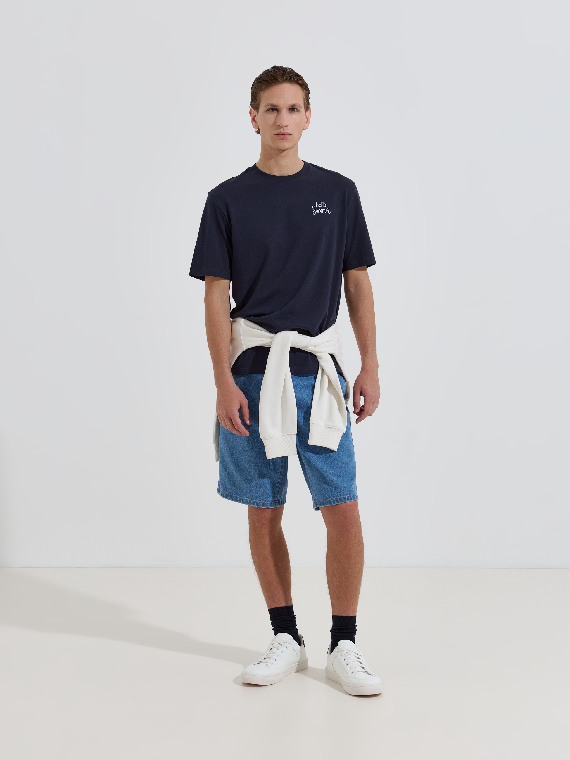 T-shirt com bordado