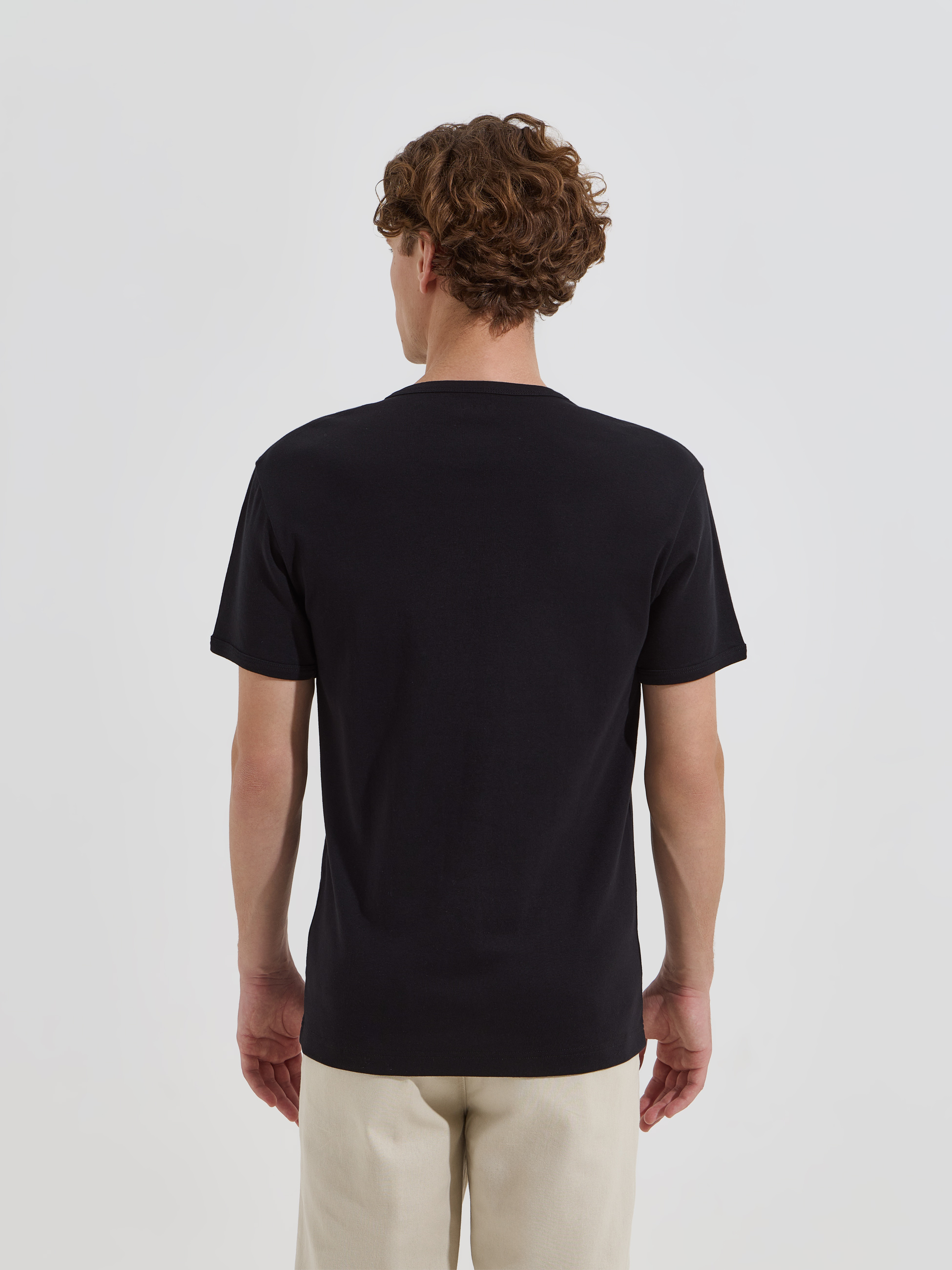 T-shirt básica em algodão