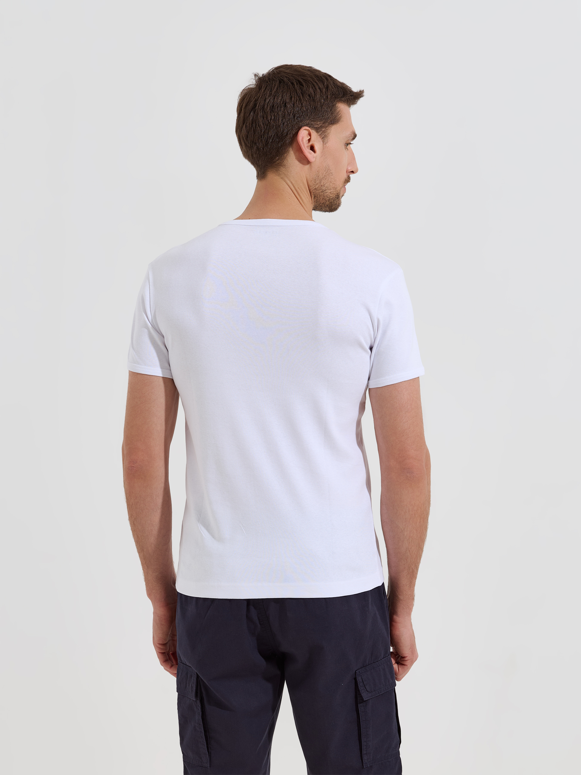 T-shirt básica em algodão