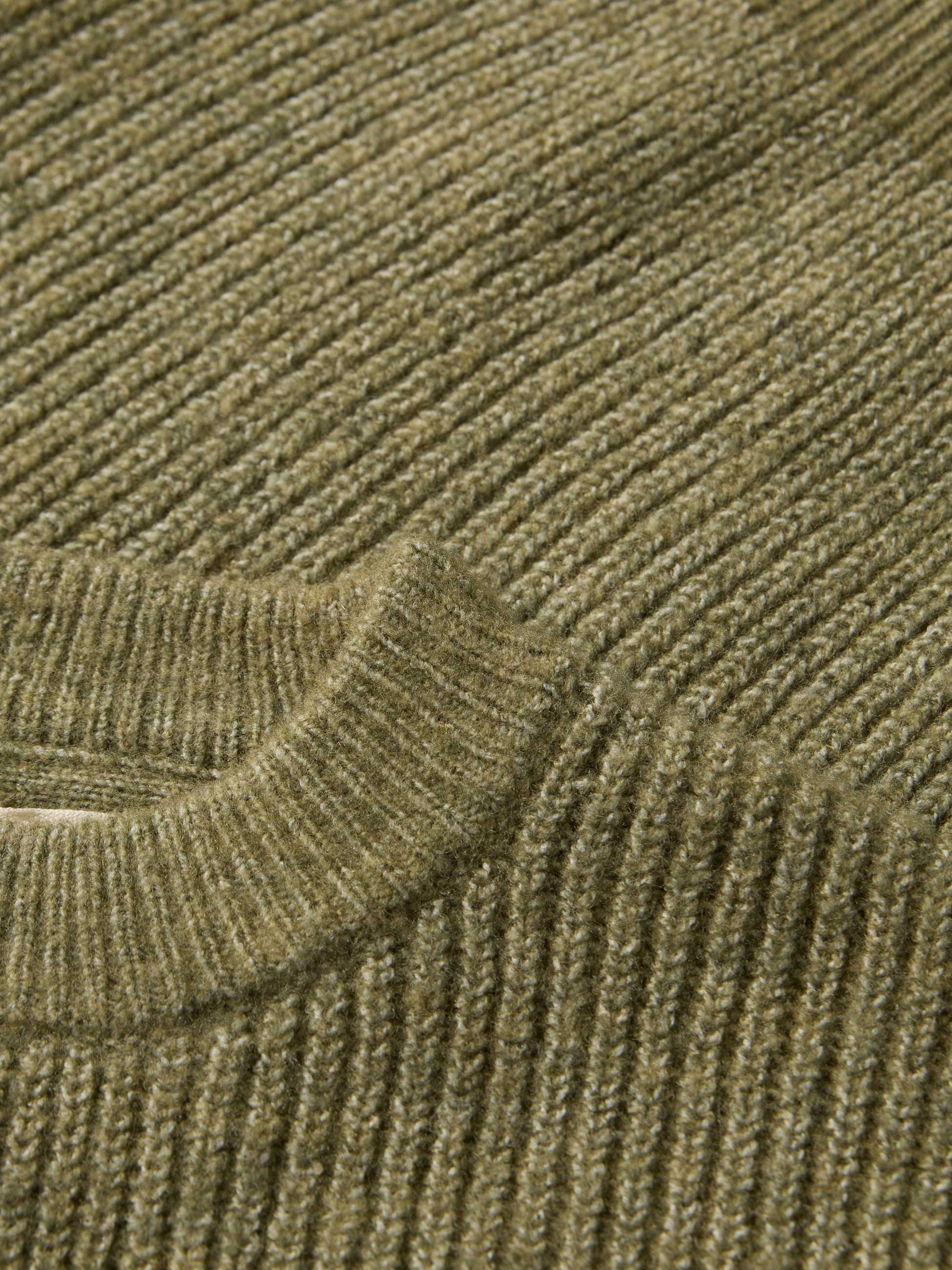 Camisola de malha às riscas