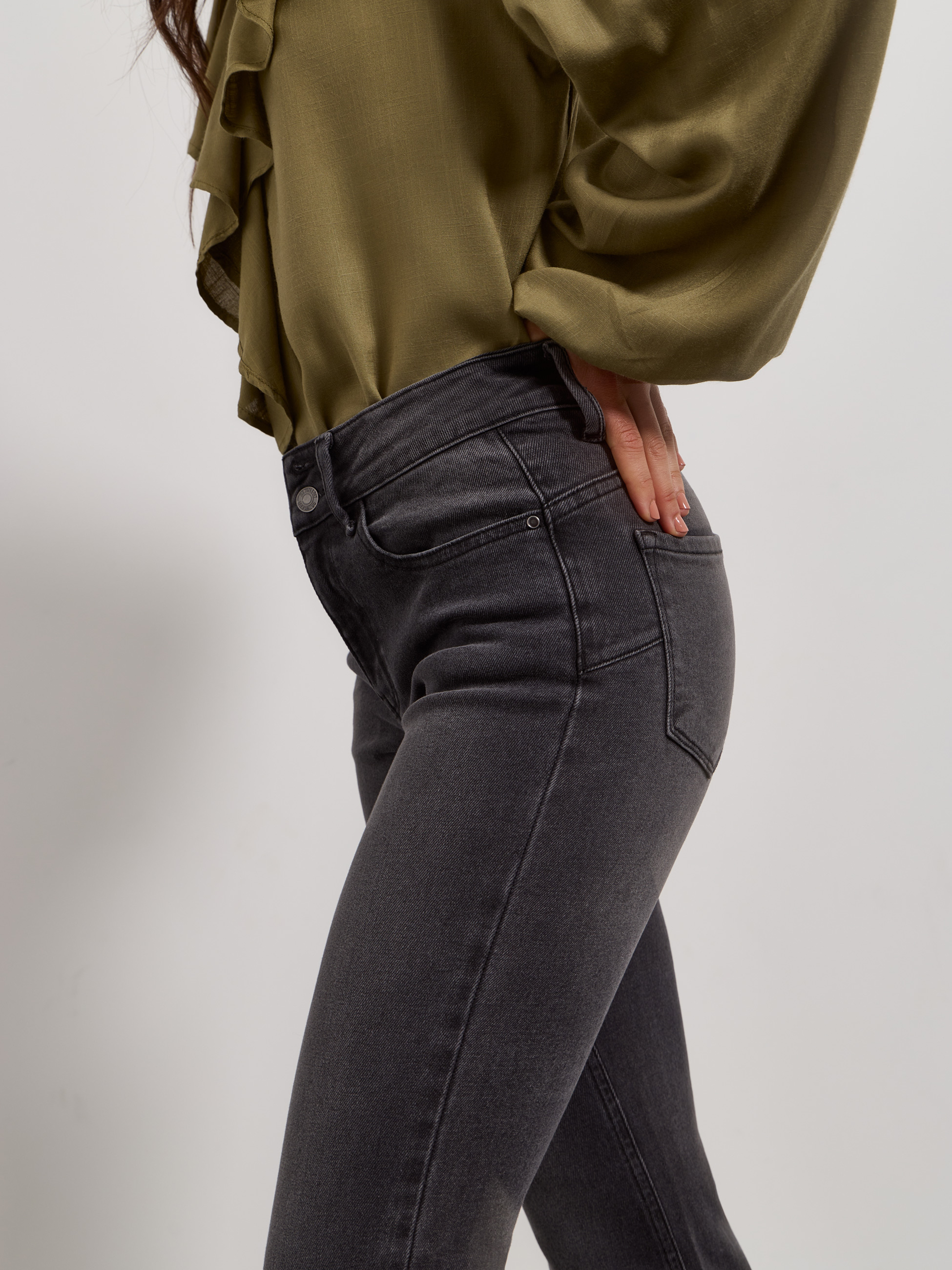 Bootcut push-up jeans