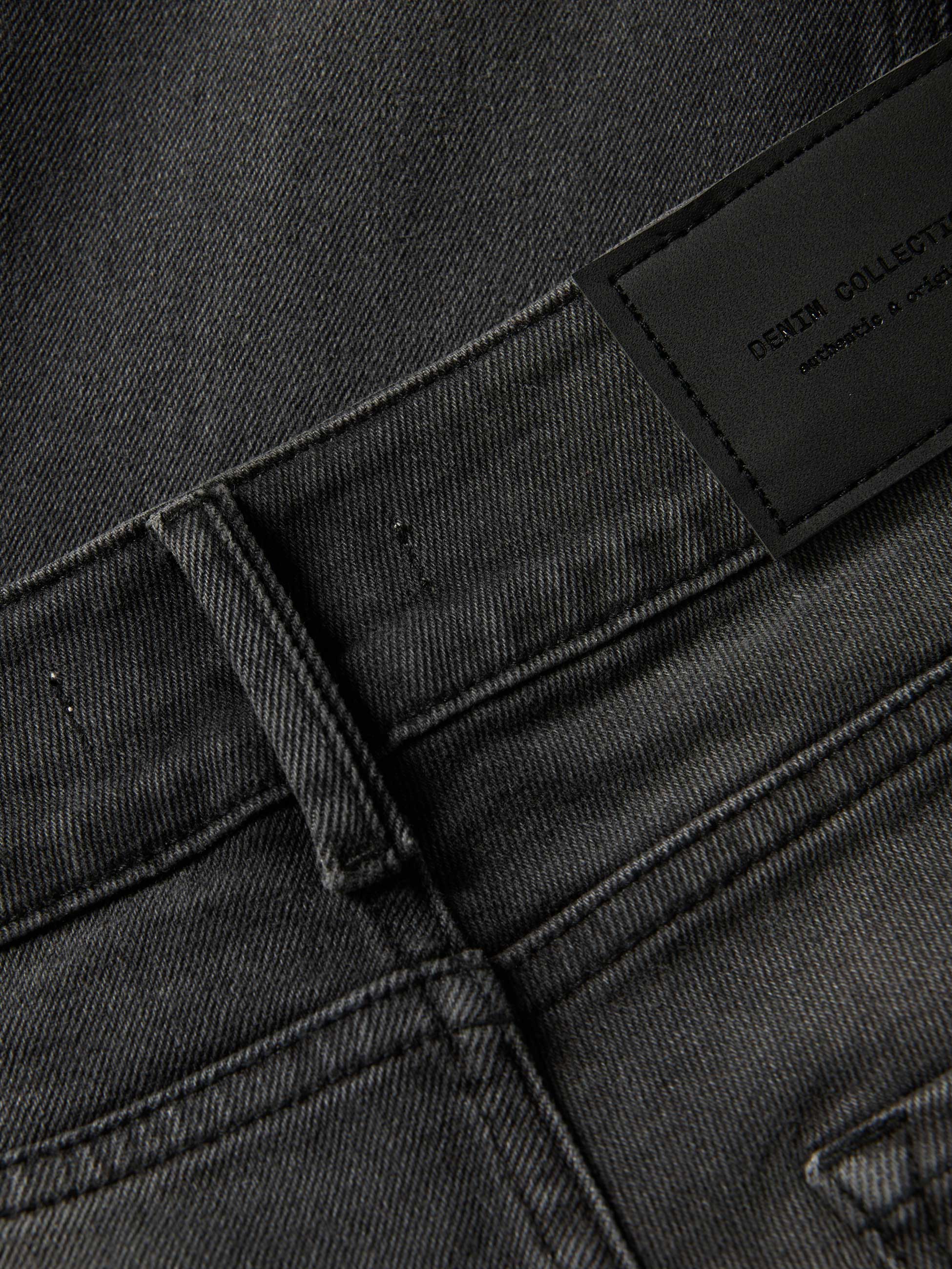 Bootcut push-up jeans