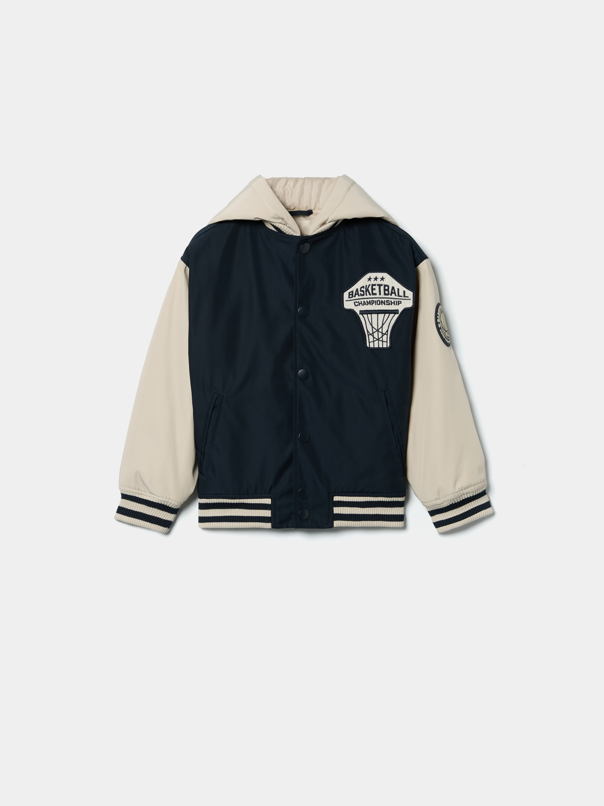 Casaco bomber com carapuço