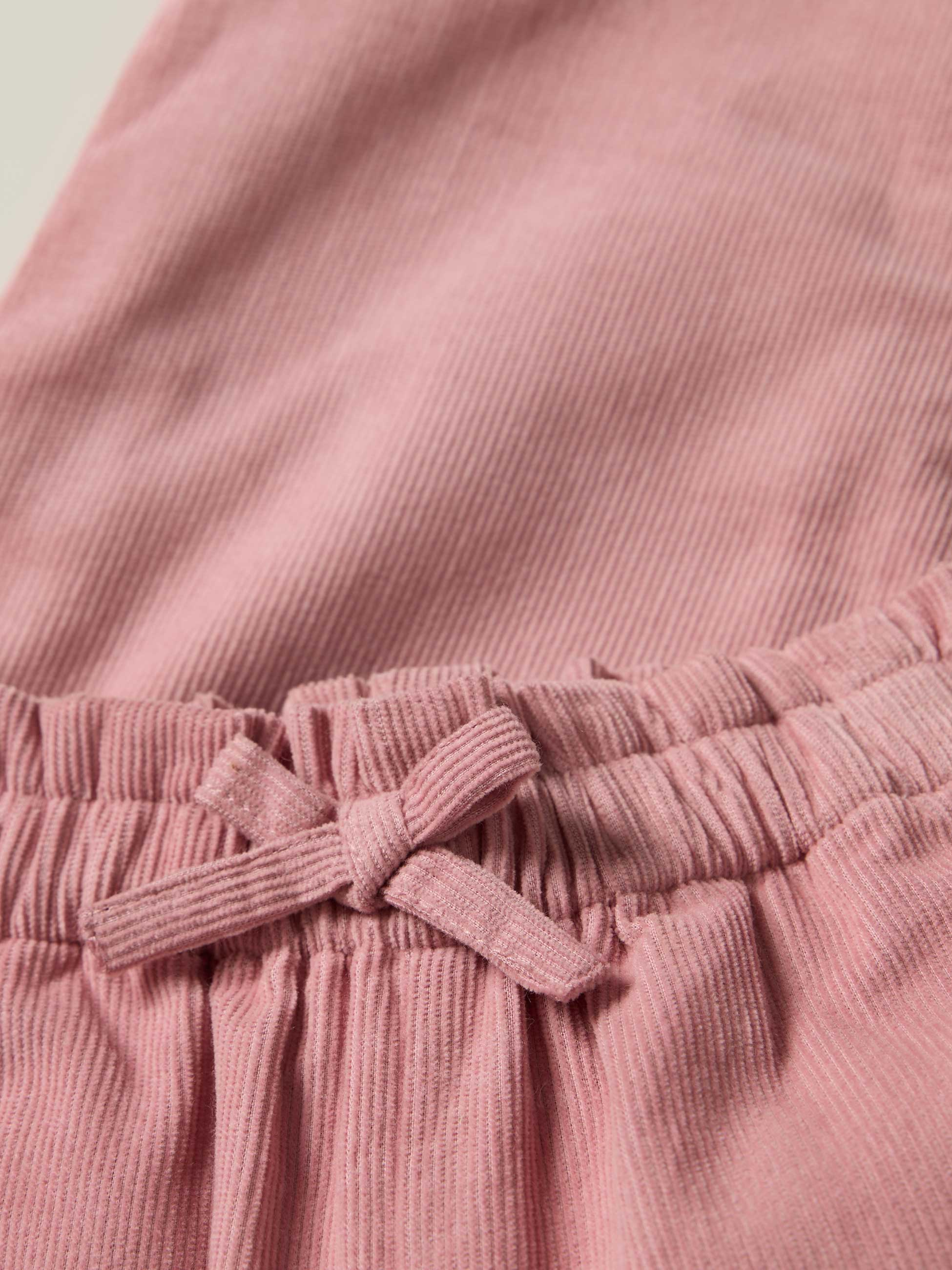 Vestido de bombazine com bolsos de coração