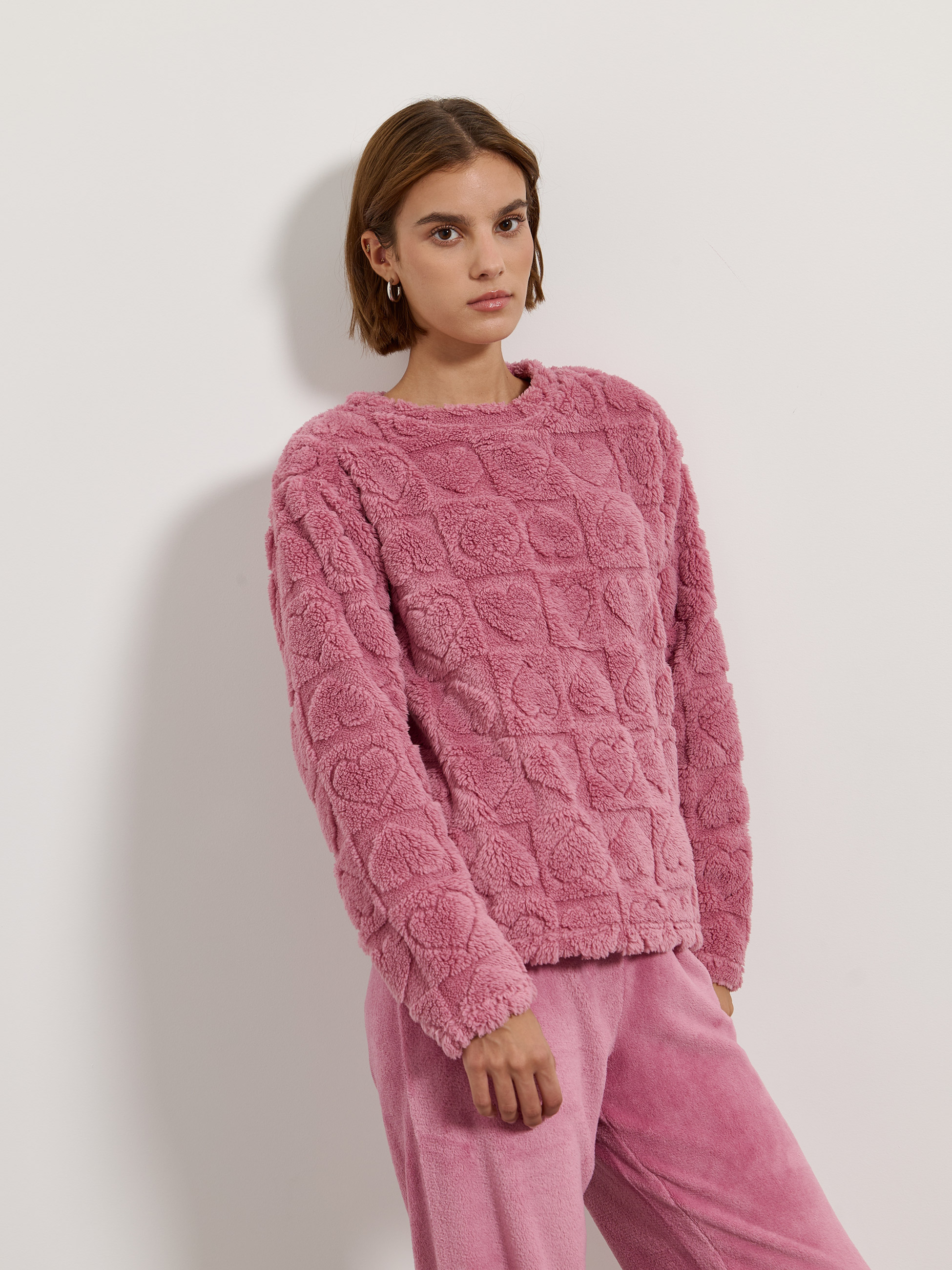 Pijama polar com corações