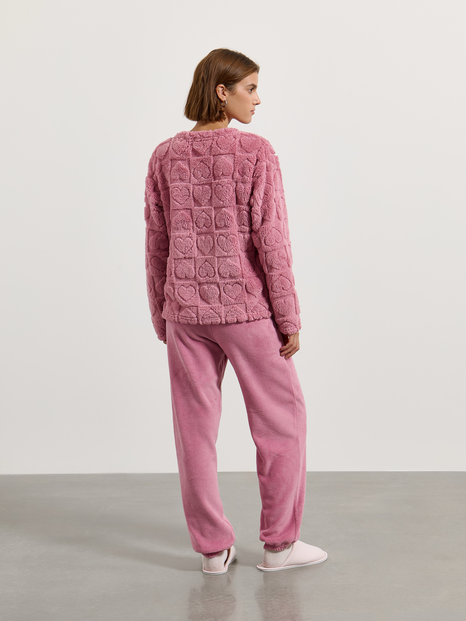 Pijama polar com corações