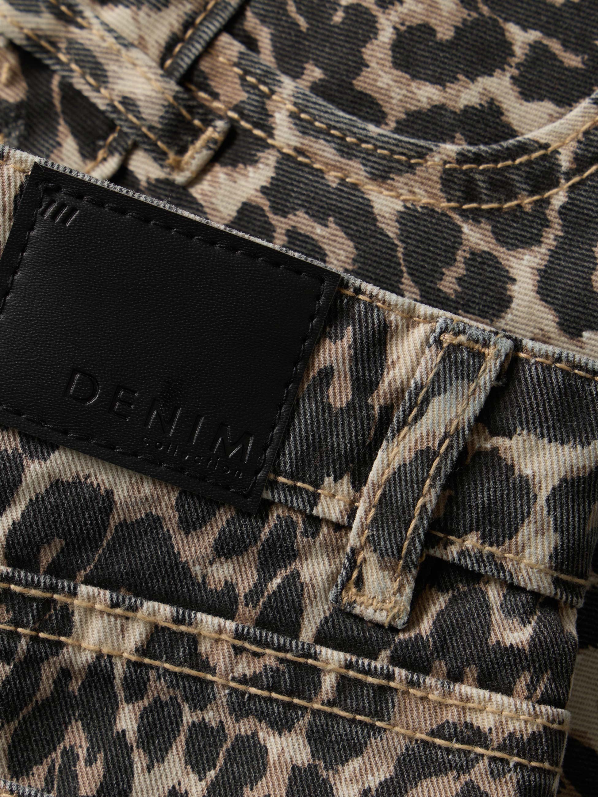Calções com estampado animal print