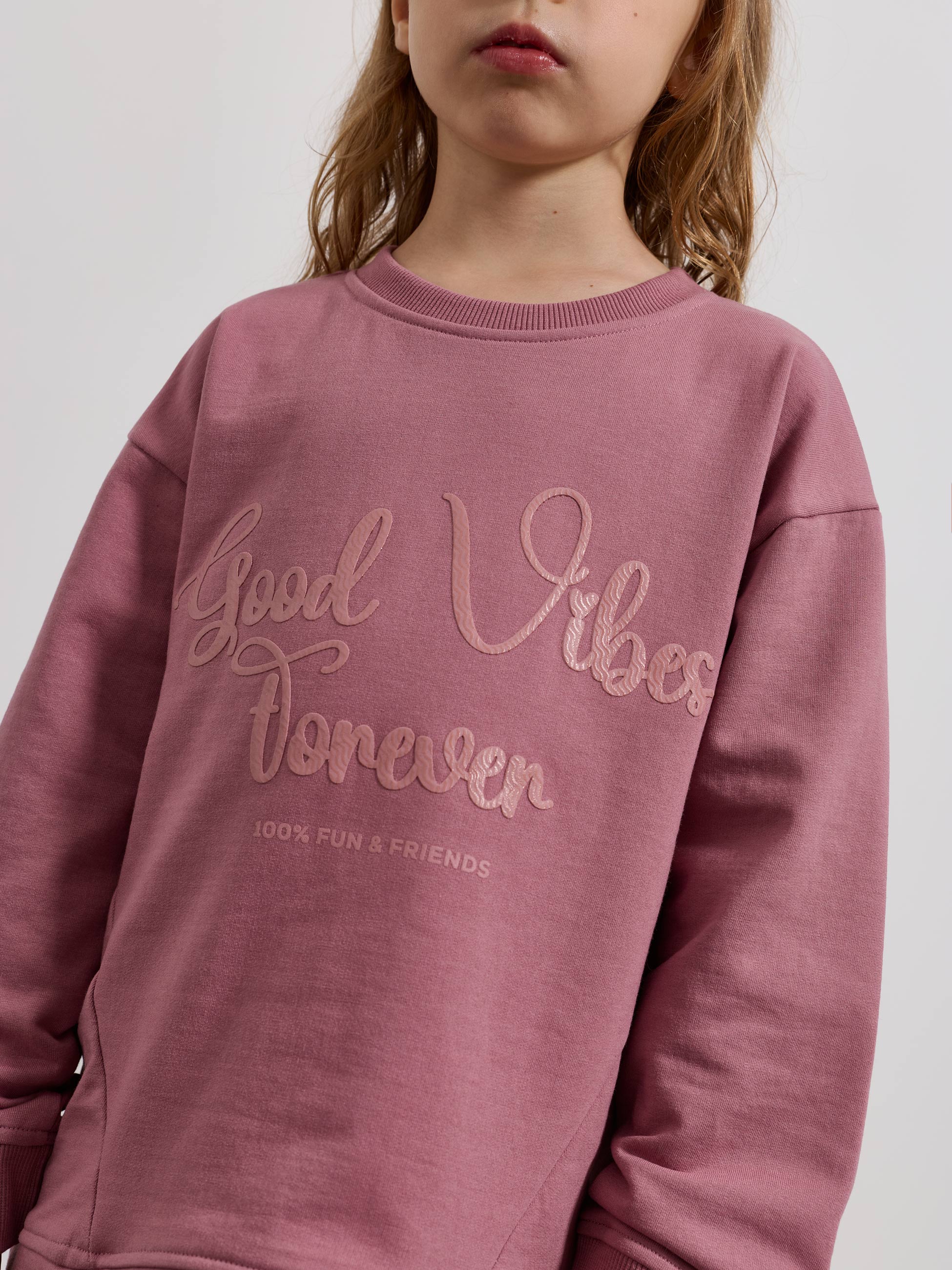 Conjunto de sweatshirt e leggings