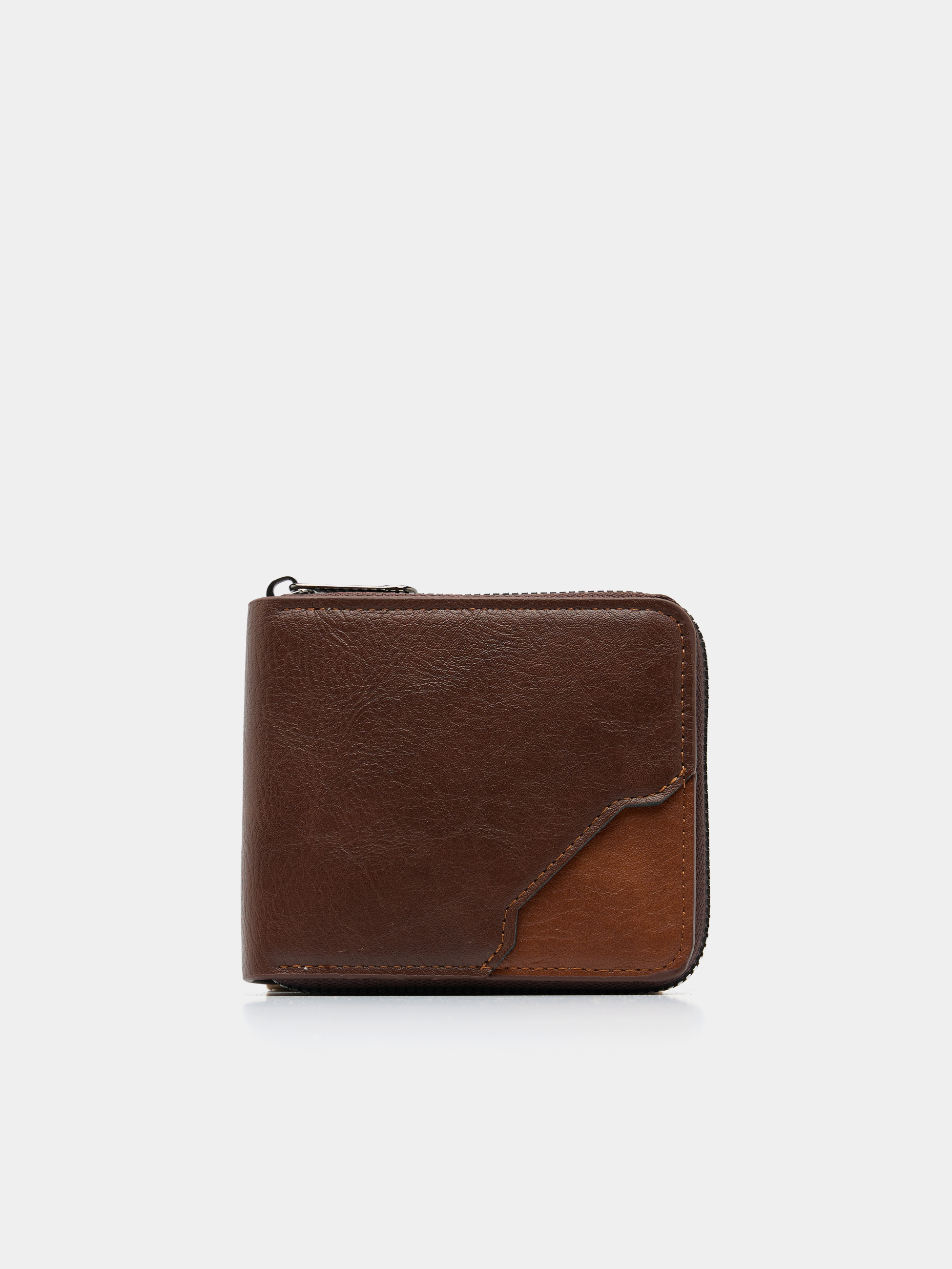 Wallet with zipper in brown