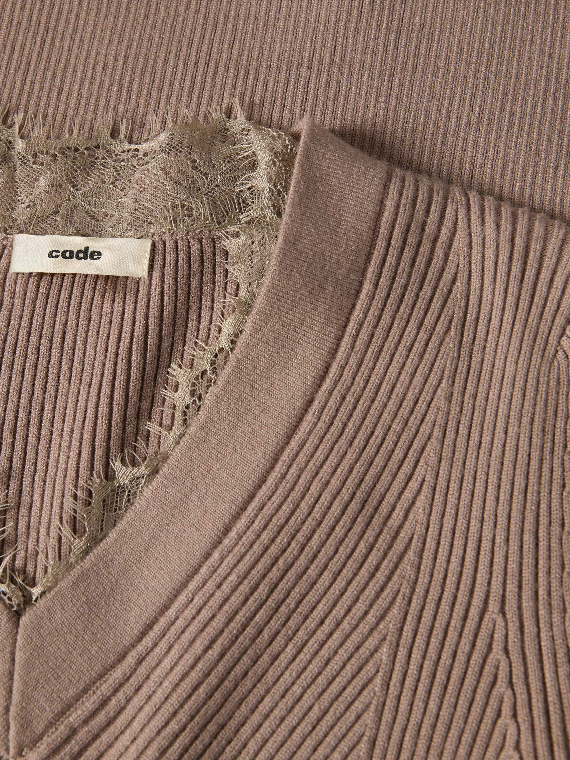Vestido midi de malha com renda