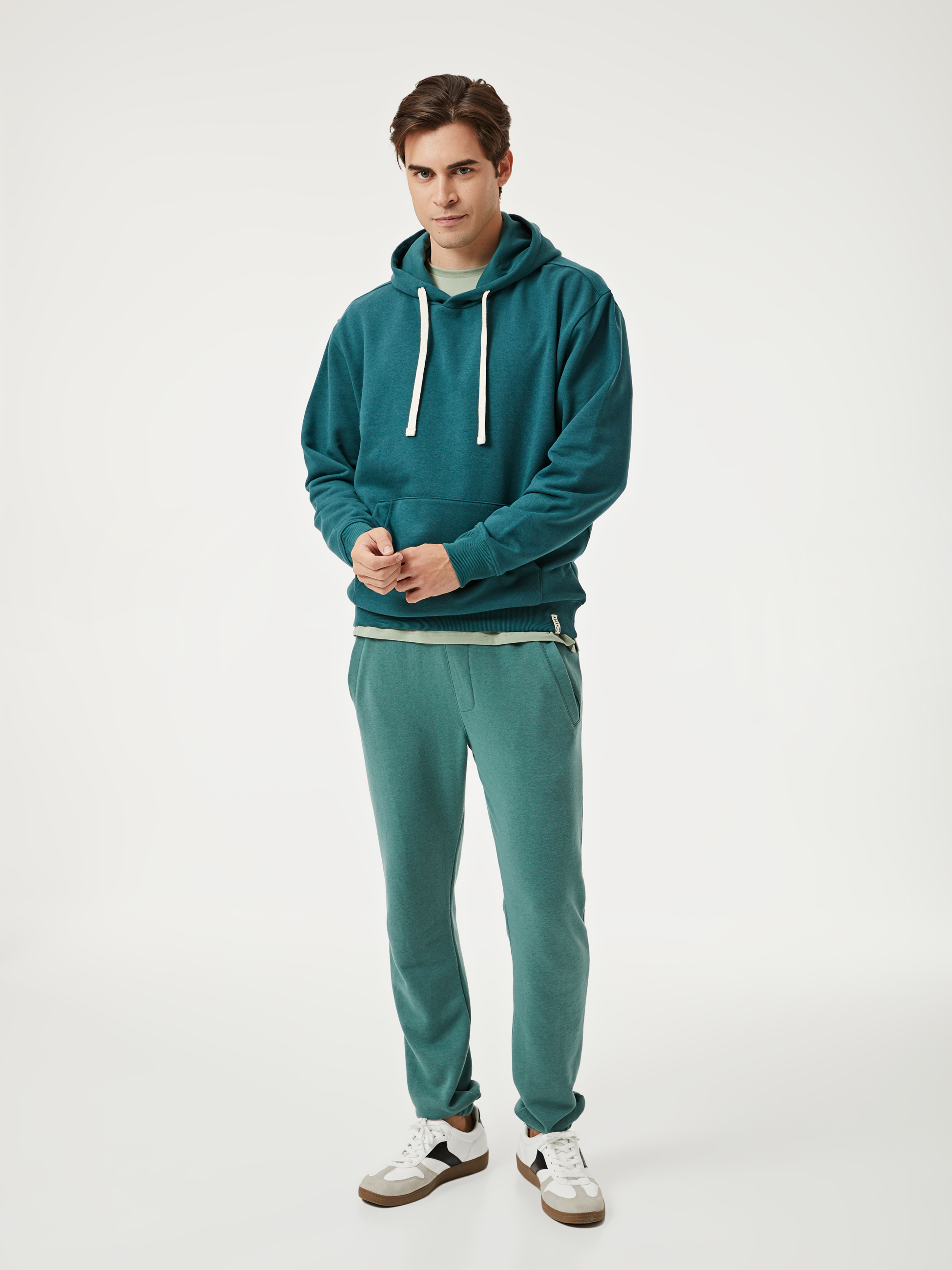 Sweatshirt com capuz