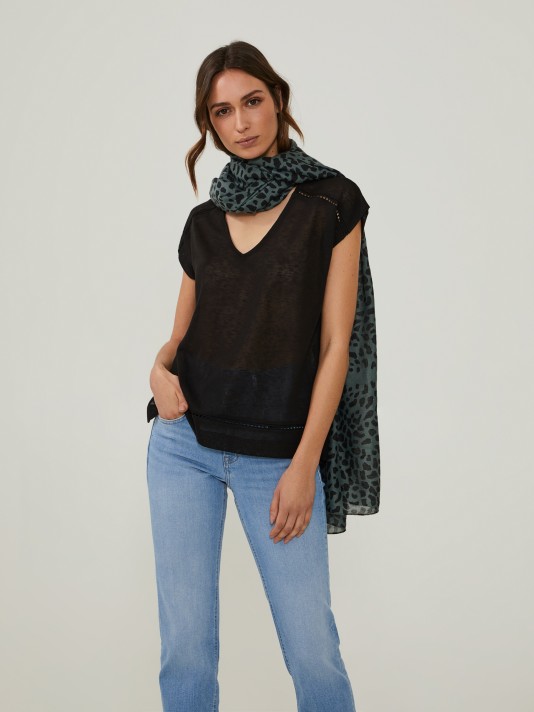 T-shirt com detalhes T-shirt com detalhes