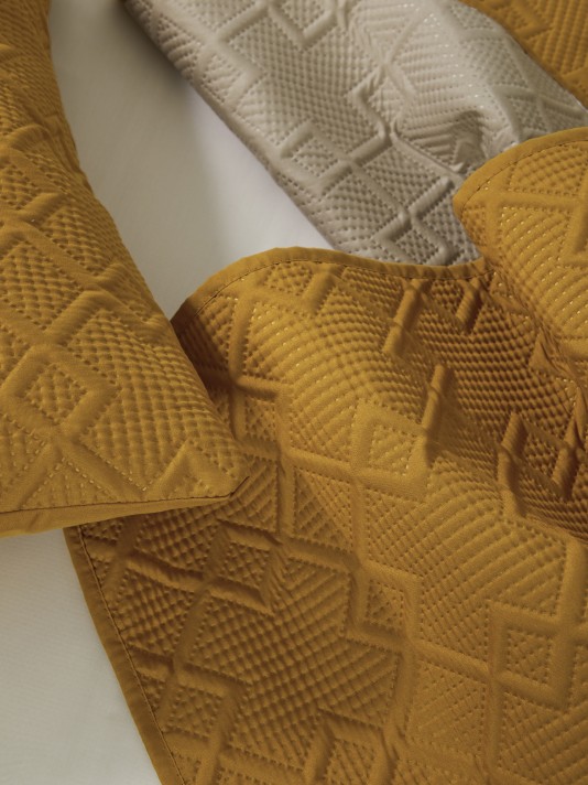 Colcha de casal com relevo Colcha de casal com relevo